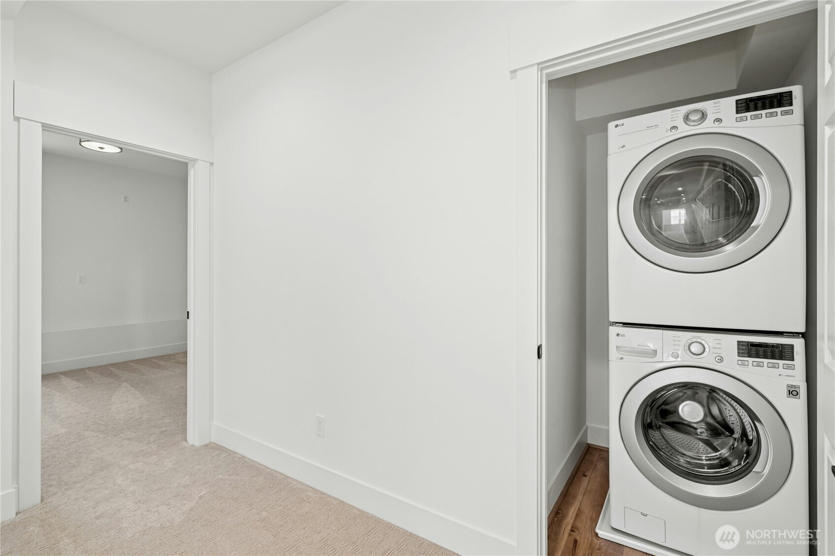 634 + 636 Eleventh Avenue Property Photo 36