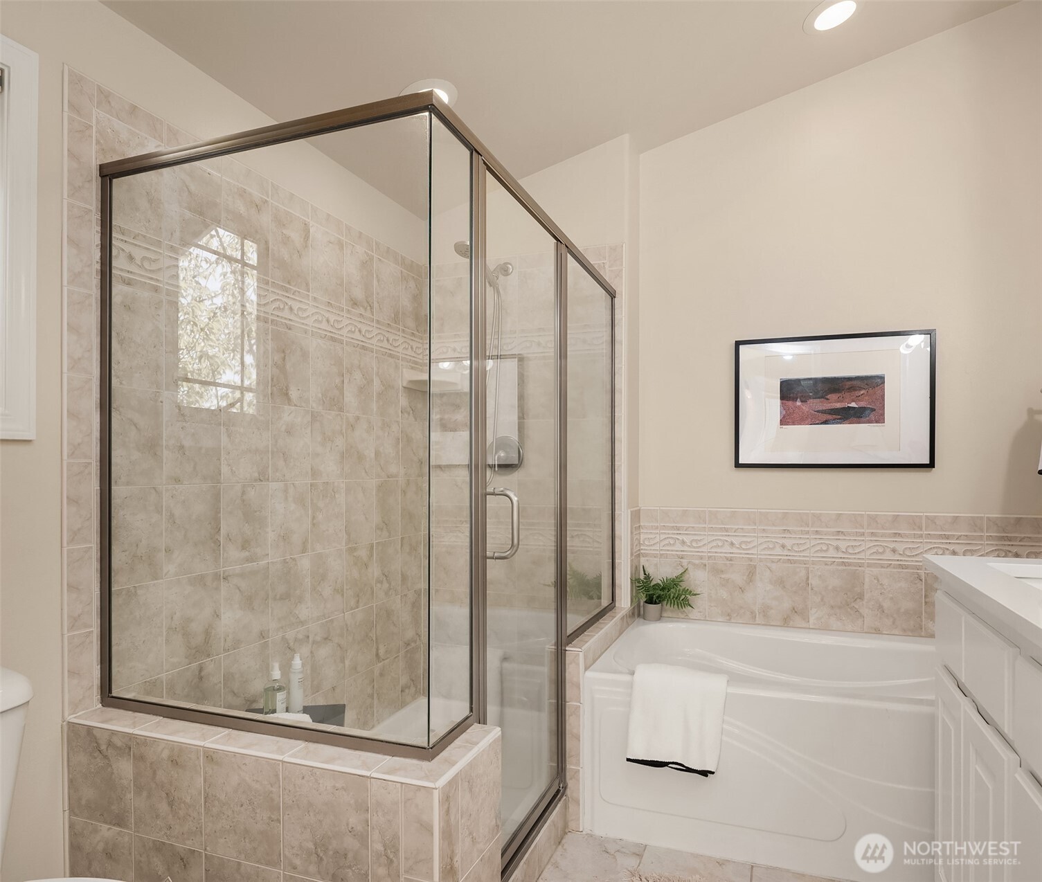 3829 Ashworth Avenue B Property Photo 26