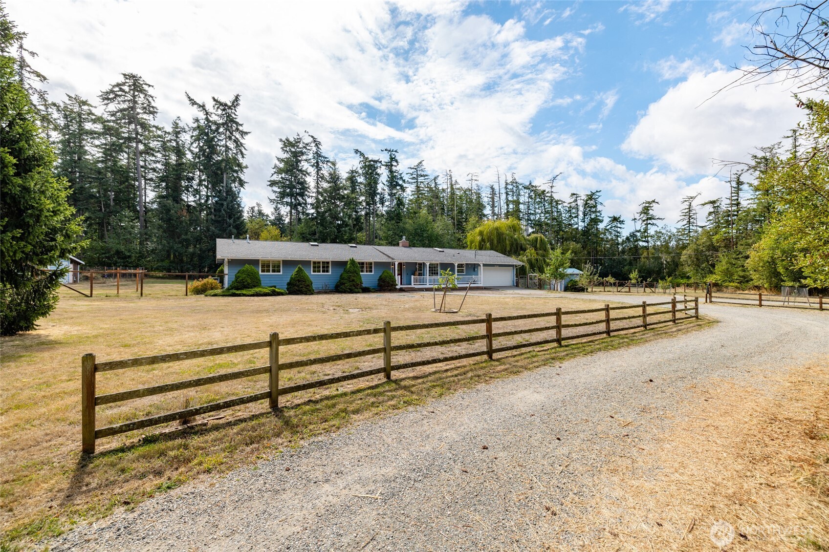 1866 Wellington Drive Property Photo 3