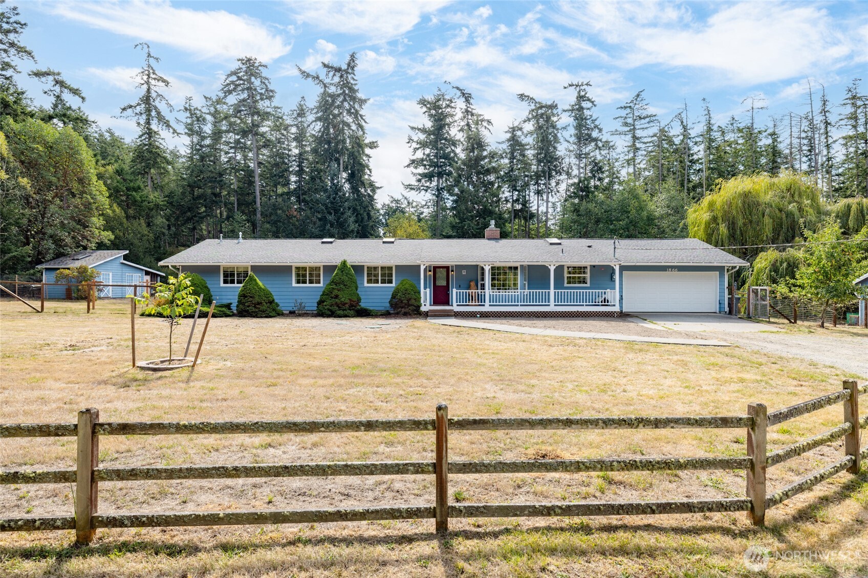 1866 Wellington Drive Property Photo 4