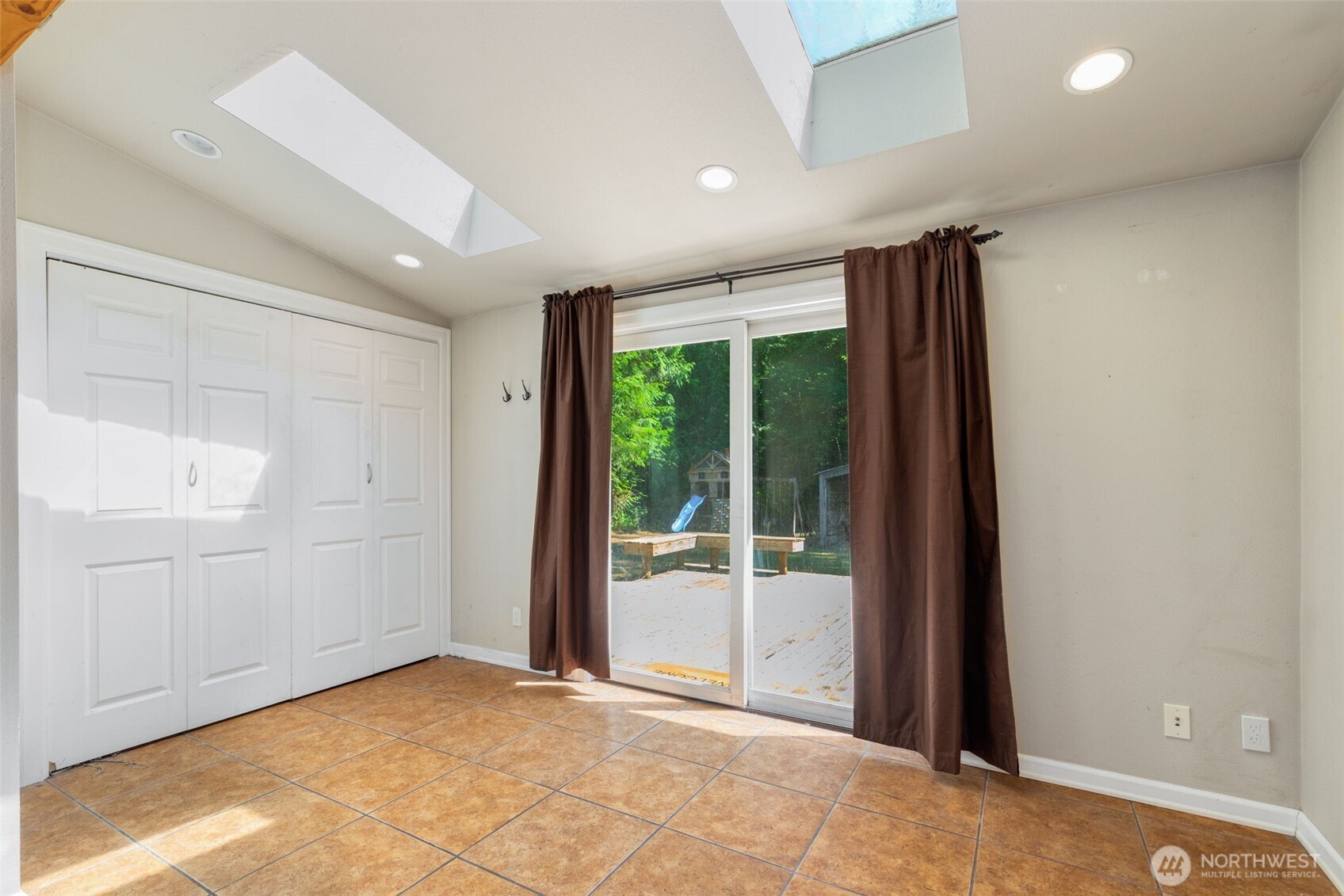 18833 Ne 143rd Street Property Photo 17