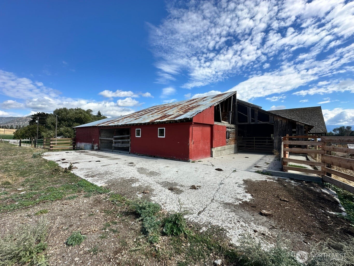 1723 W Blue Creek Road Property Photo 31