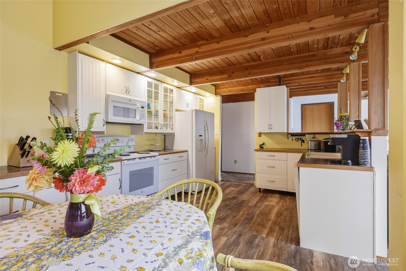 605 Shine Road Property Photo 8