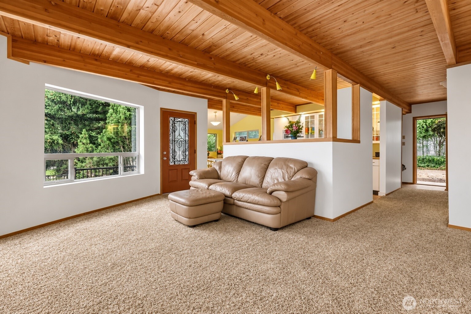 605 Shine Road Property Photo 10