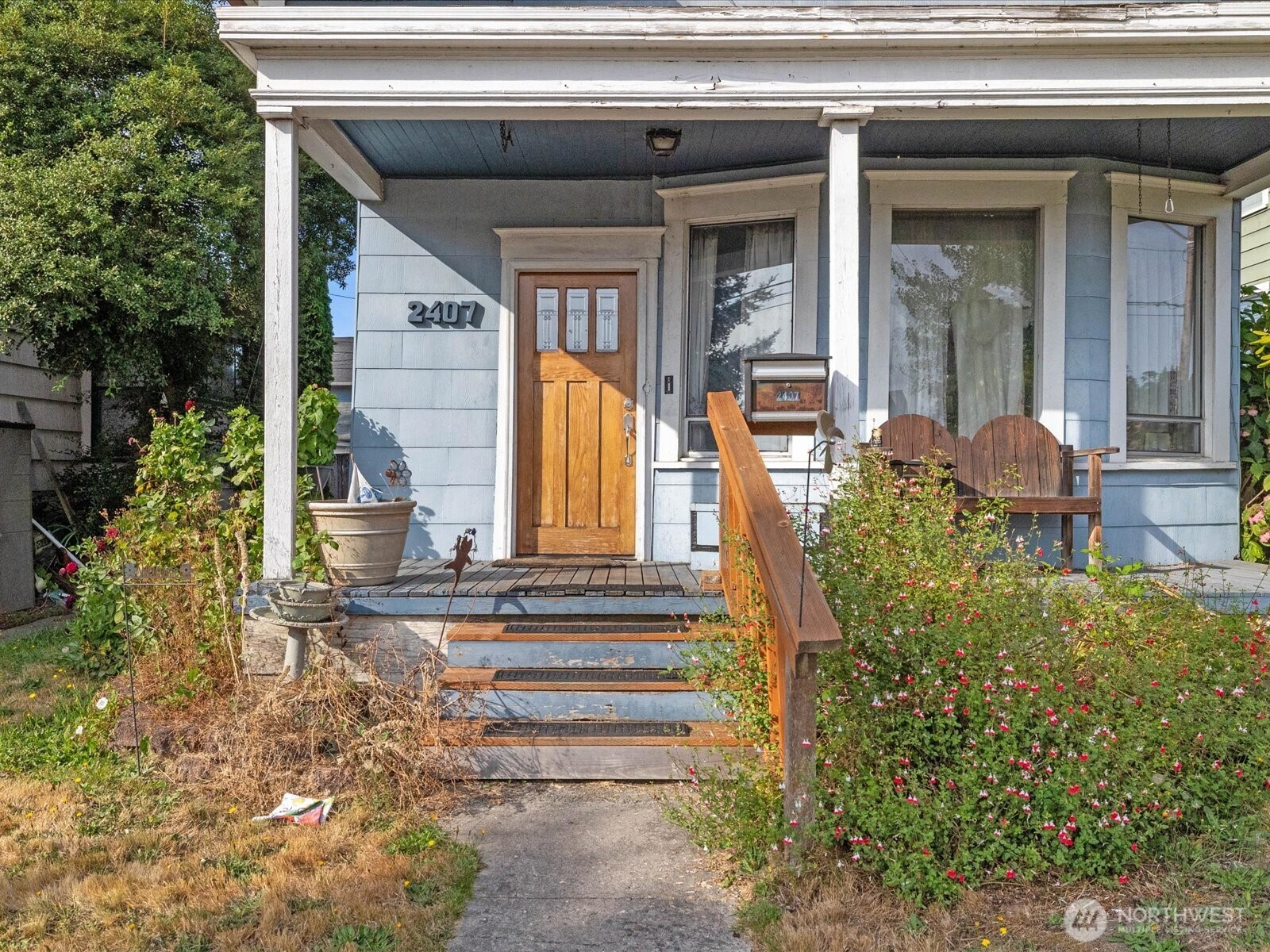 2407 Everett Avenue Property Photo 5