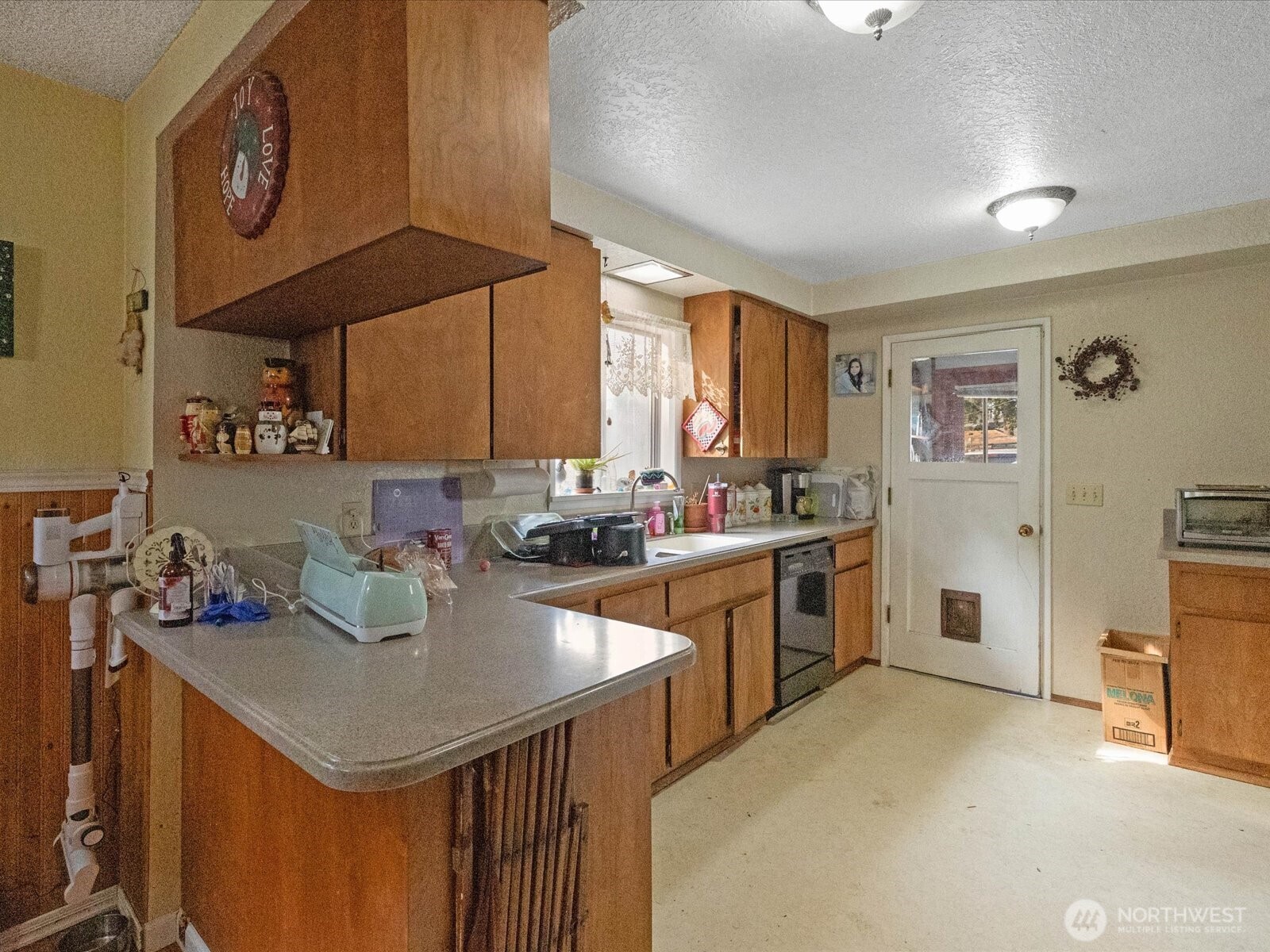 2407 Everett Avenue Property Photo 13