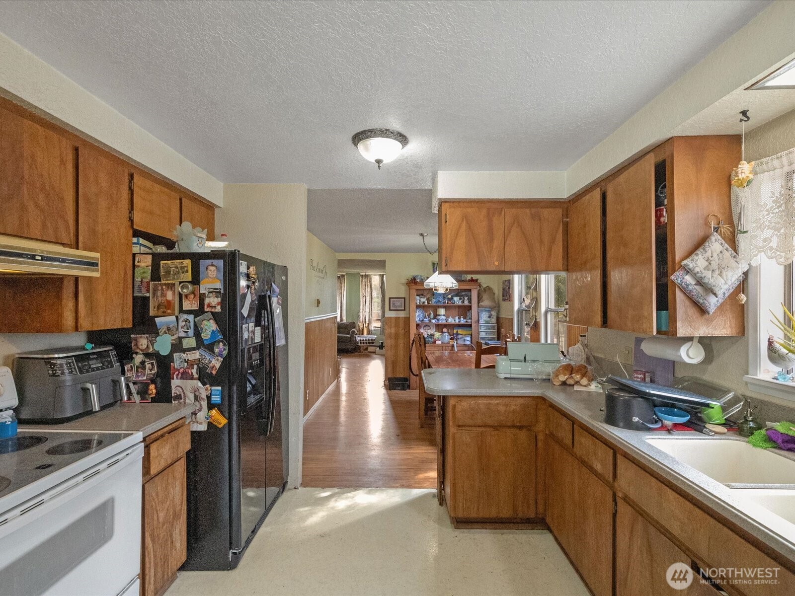 2407 Everett Avenue Property Photo 17