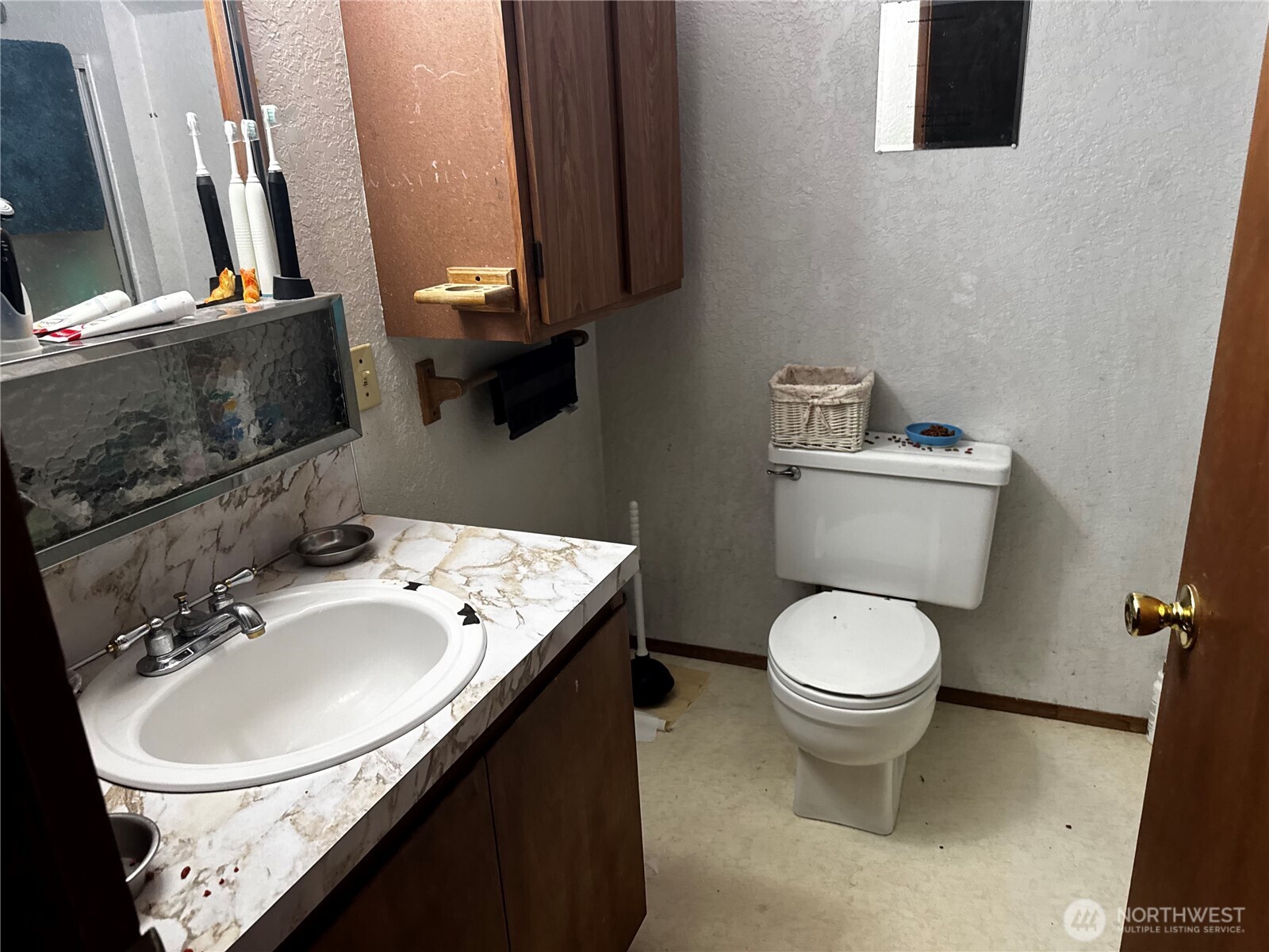 2407 Everett Avenue Property Photo 23