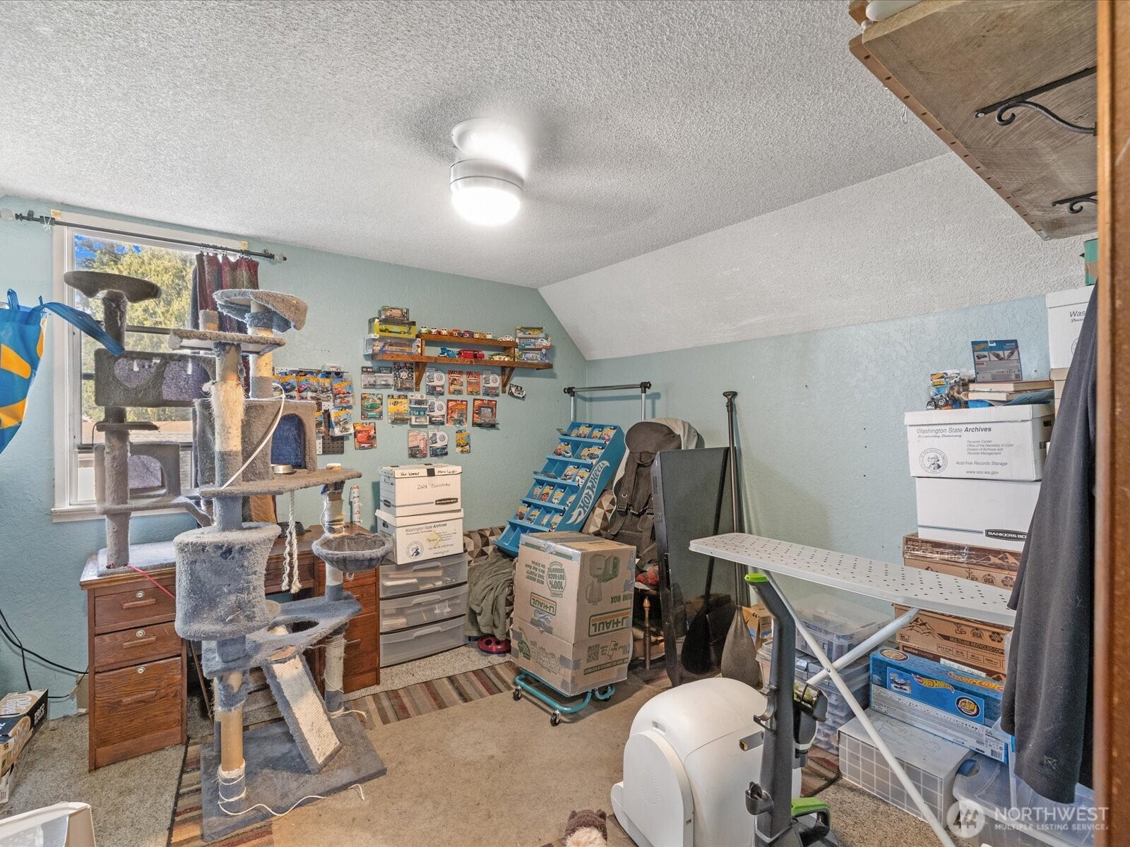 2407 Everett Avenue Property Photo 25