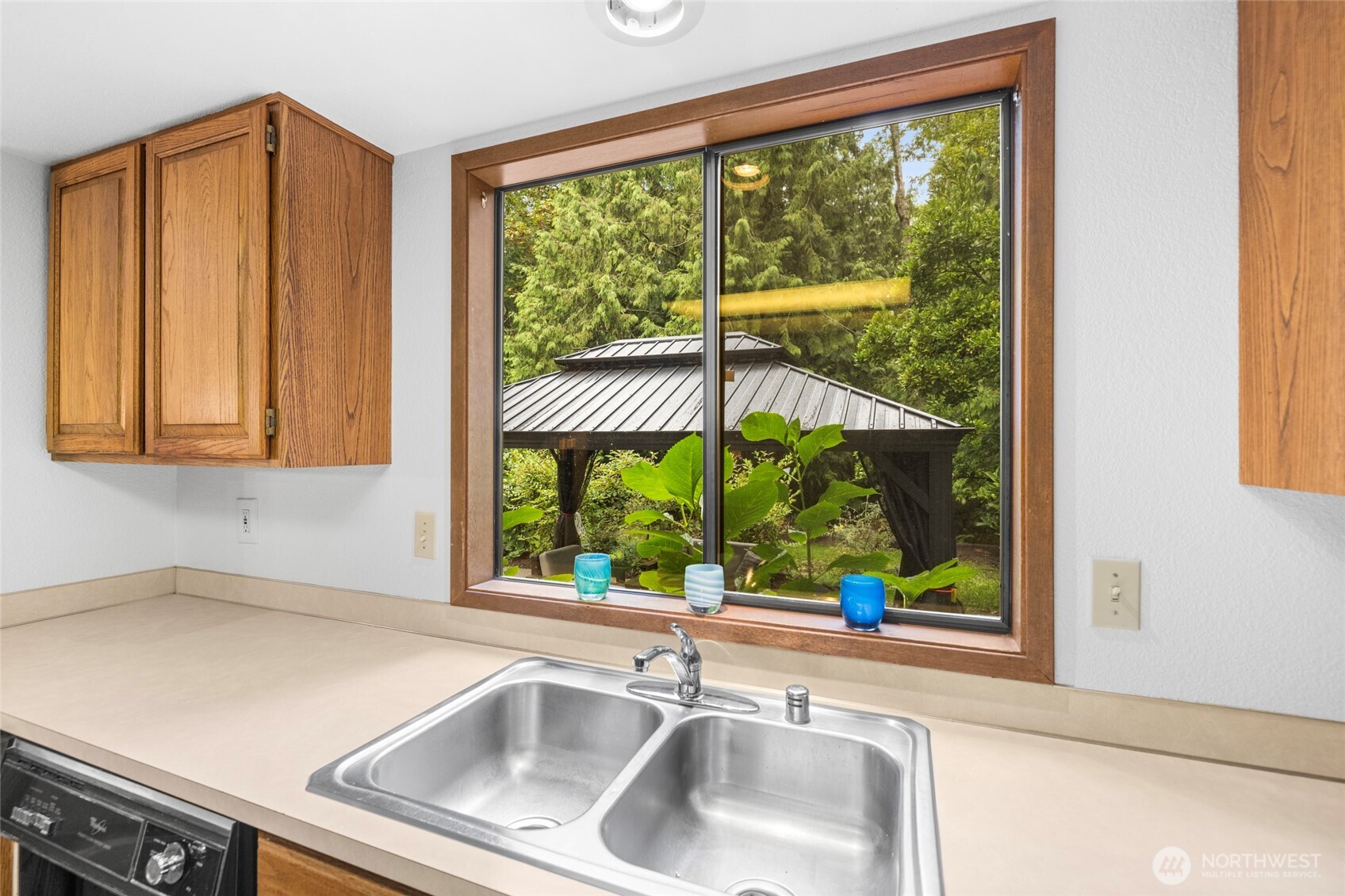 121 N 39th Place Property Photo 12