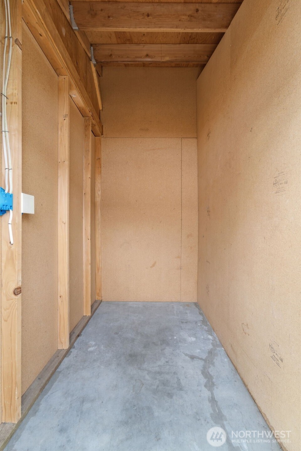 5885 W Van Giesen Street Property Photo 15