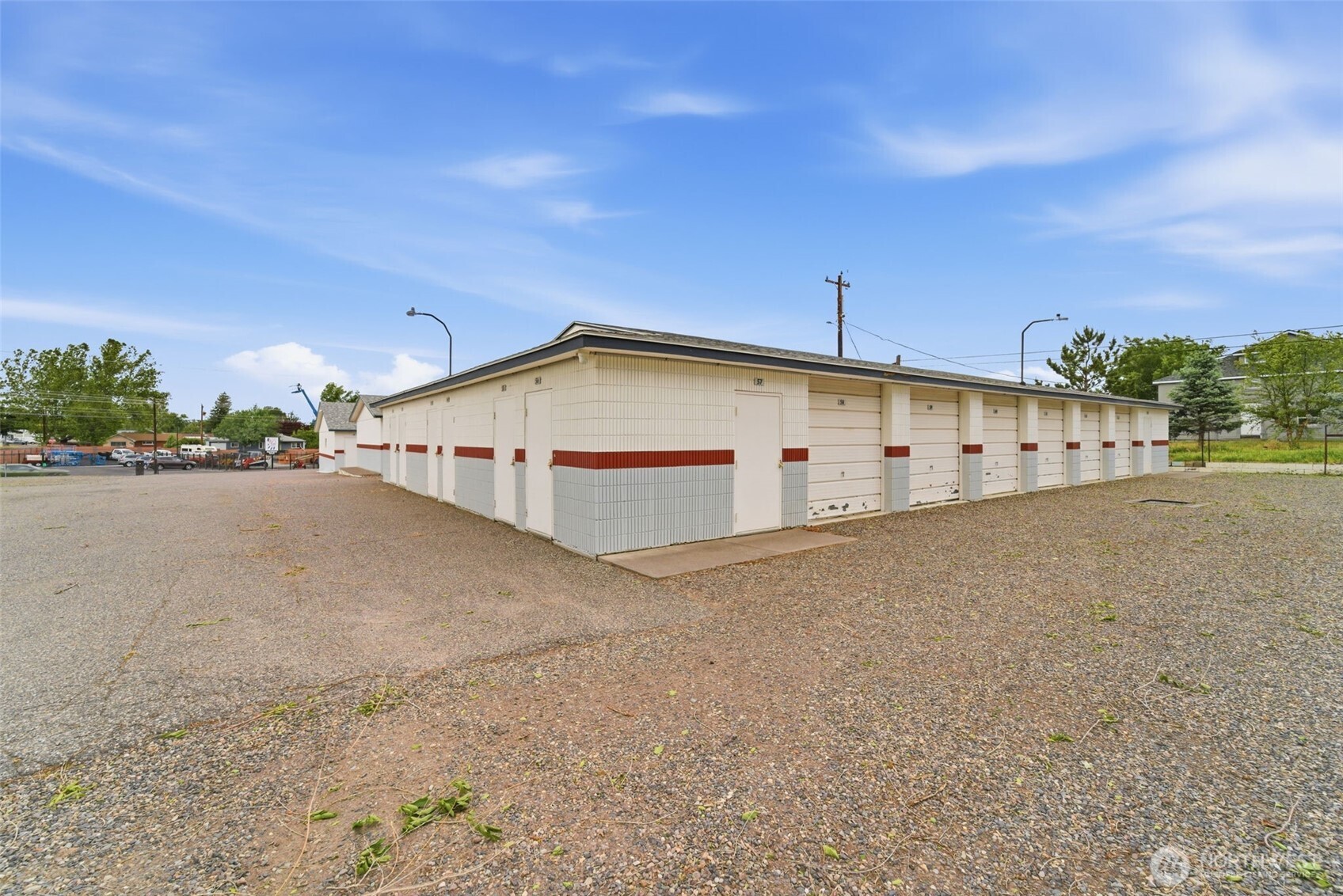 5885 W Van Giesen Street Property Photo 22