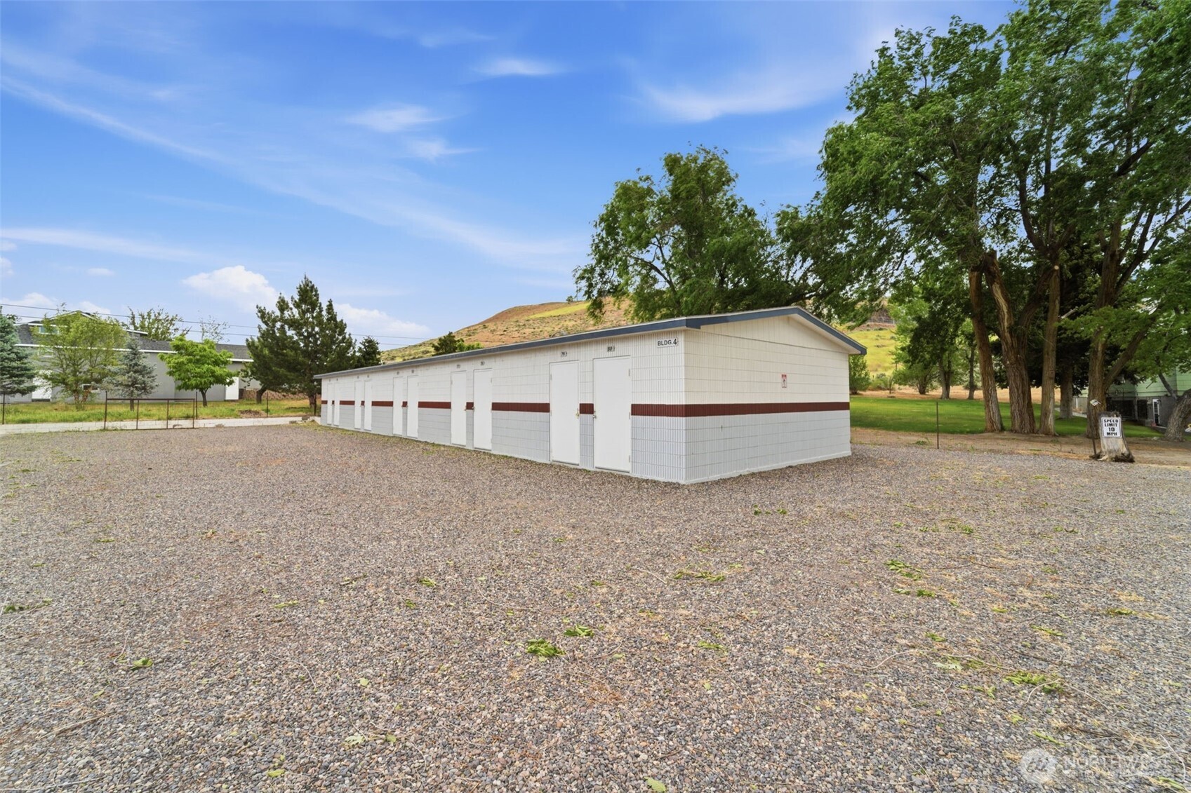 5885 W Van Giesen Street Property Photo 26