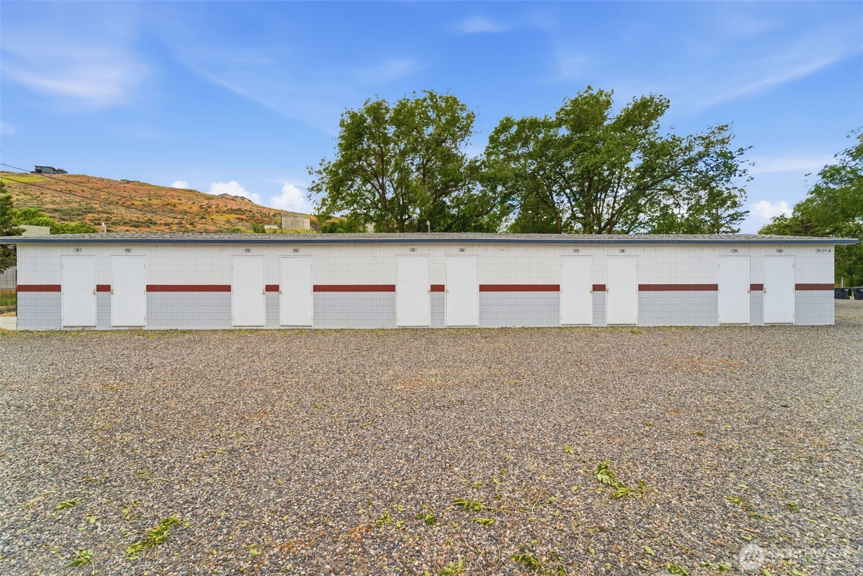 5885 W Van Giesen Street Property Photo 27
