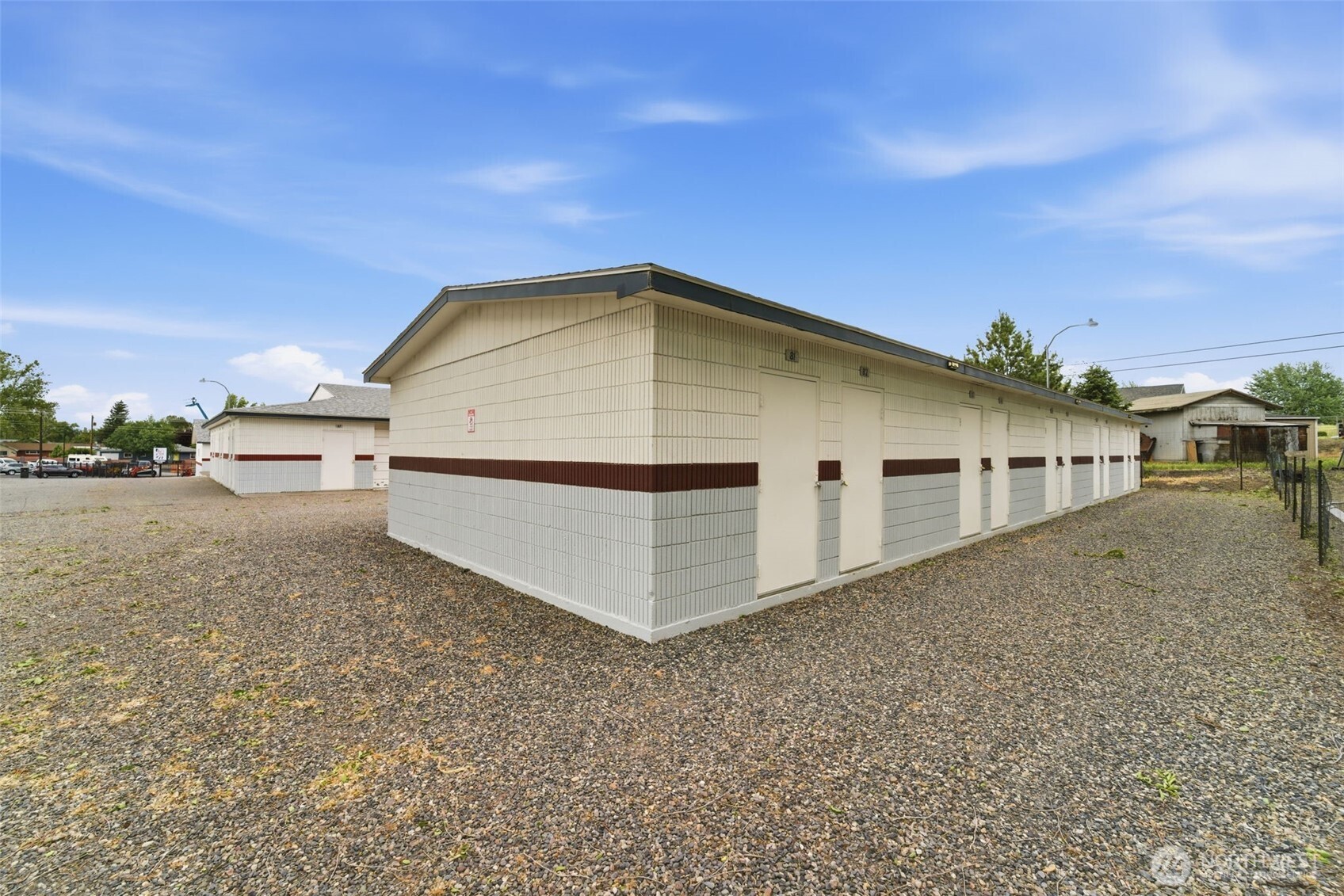 5885 W Van Giesen Street Property Photo 29