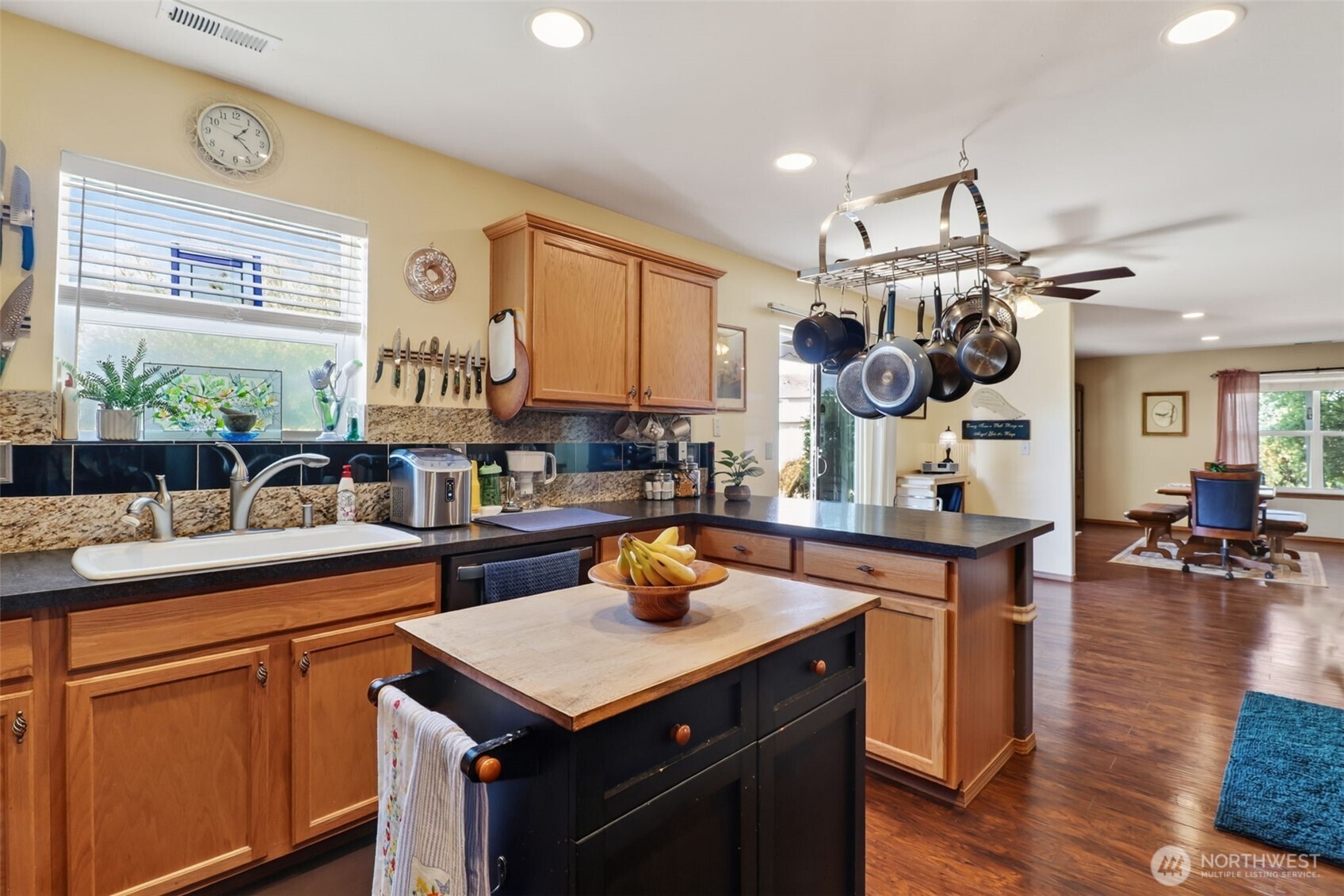 308 Easy Street Property Photo 11