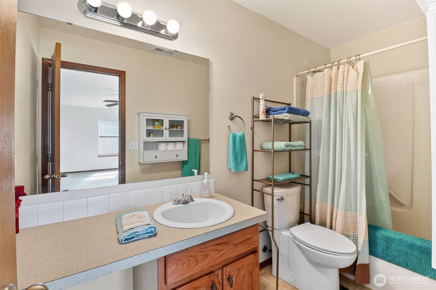 308 Easy Street Property Photo 28