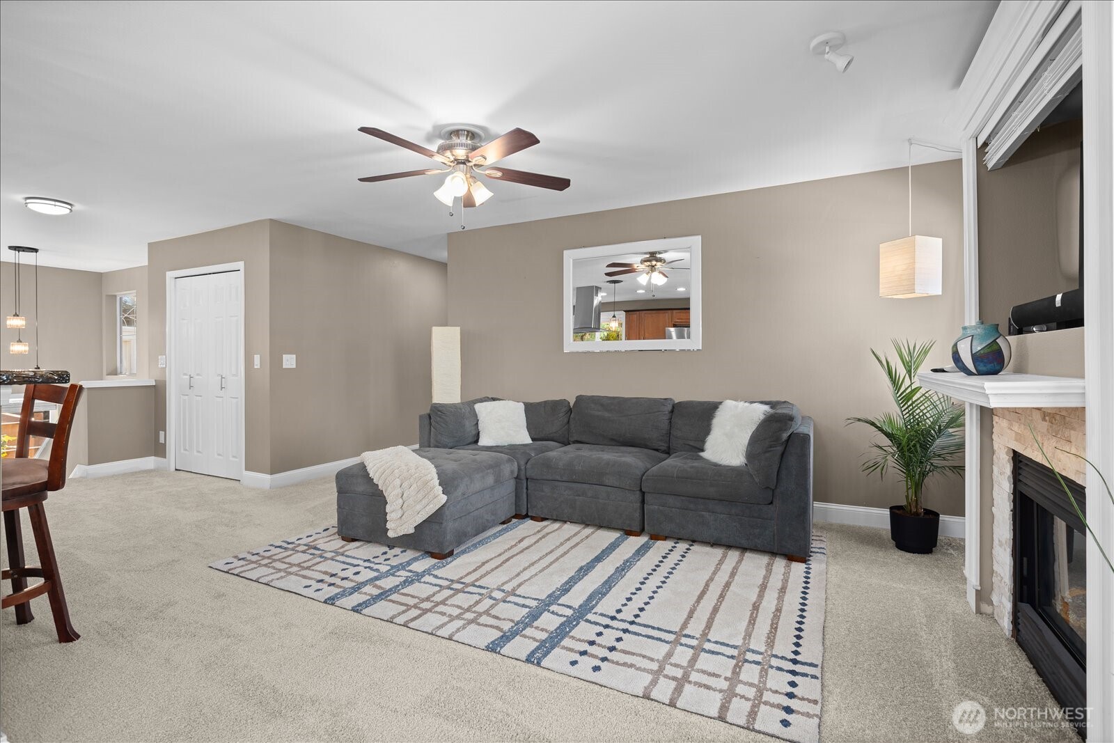 19019 20th Place Property Photo 4