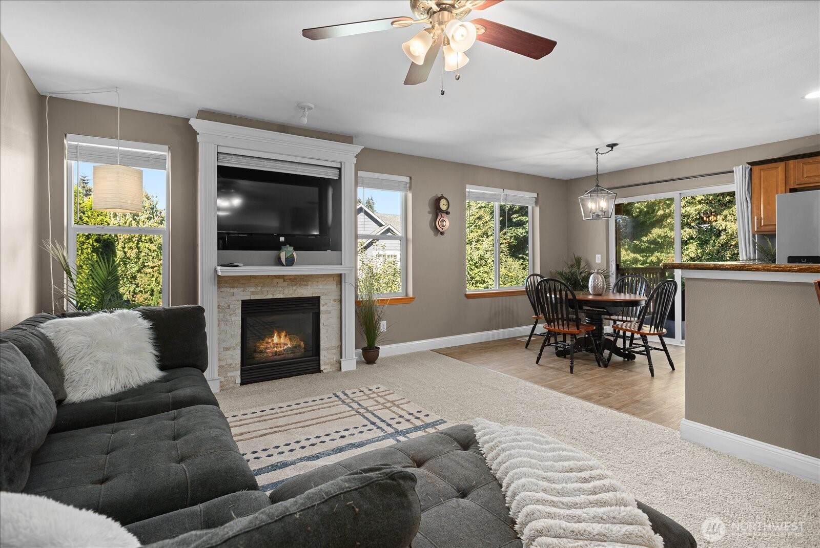 19019 20th Place Property Photo 5