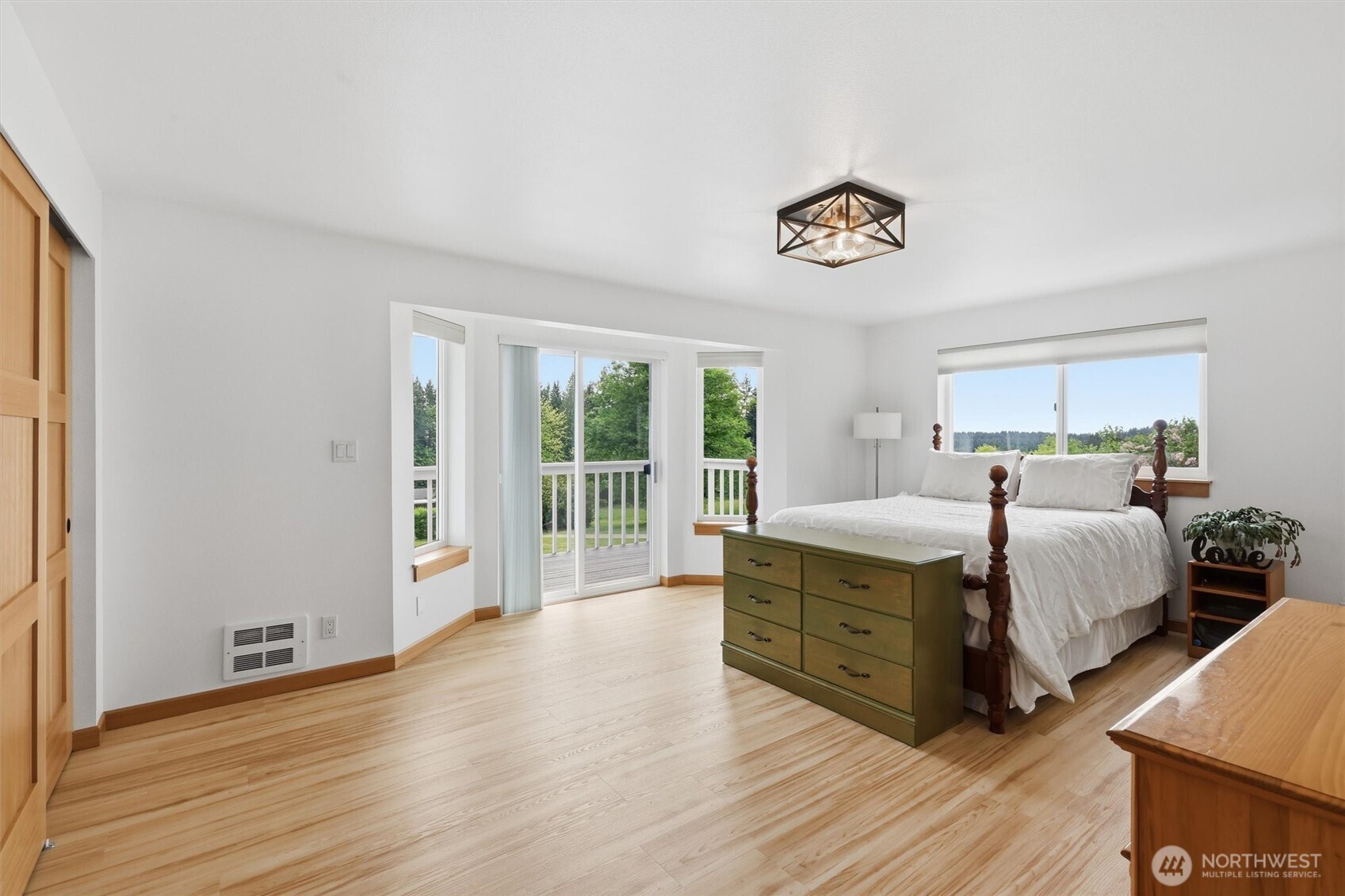 533 316 Street Property Photo 8