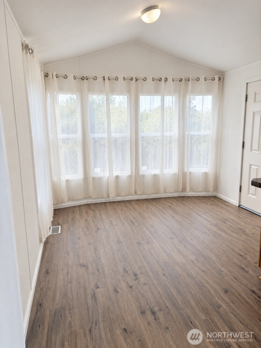 9 Blackler Street Property Photo 3