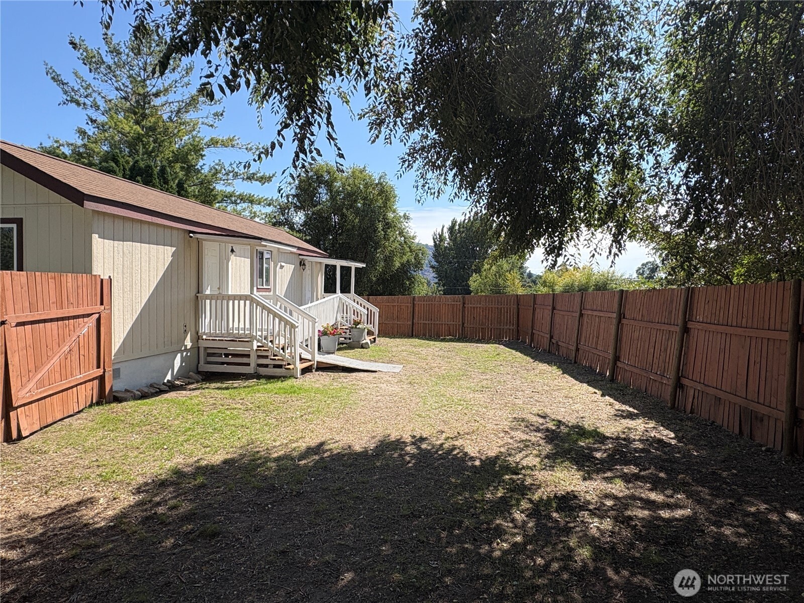 9 Blackler Street Property Photo 35