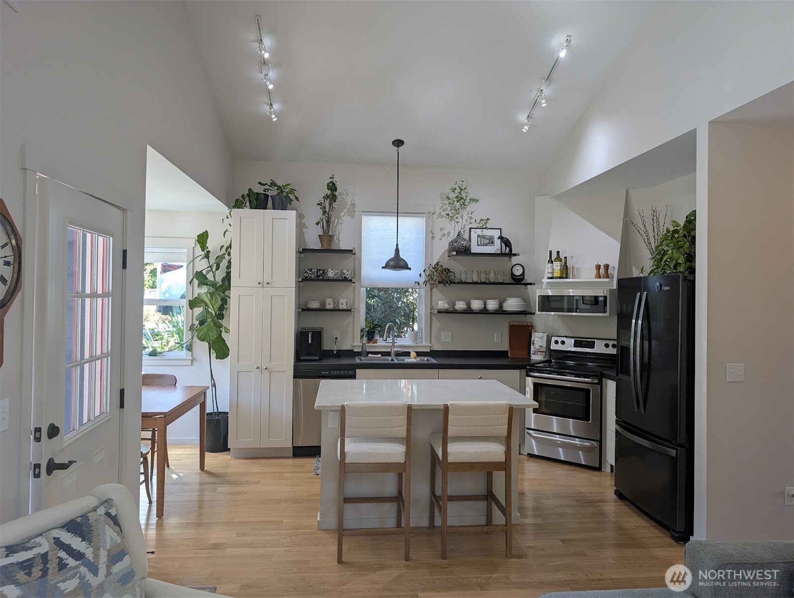 223 Clover Court Property Photo 10
