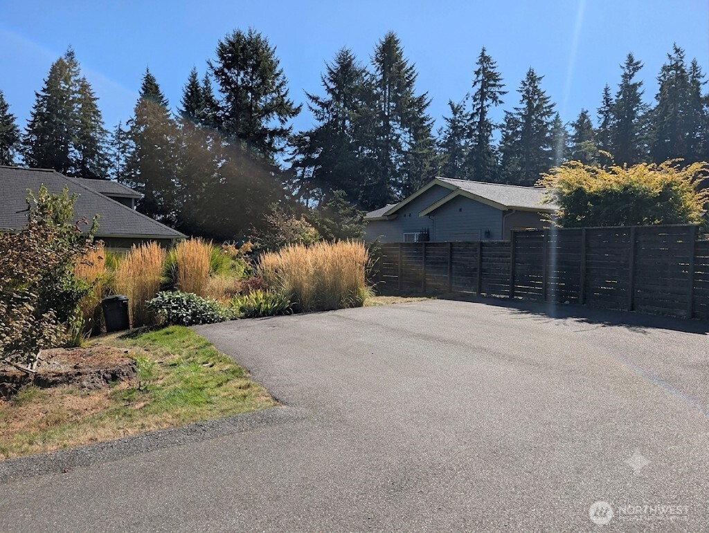 223 Clover Court Property Photo 28