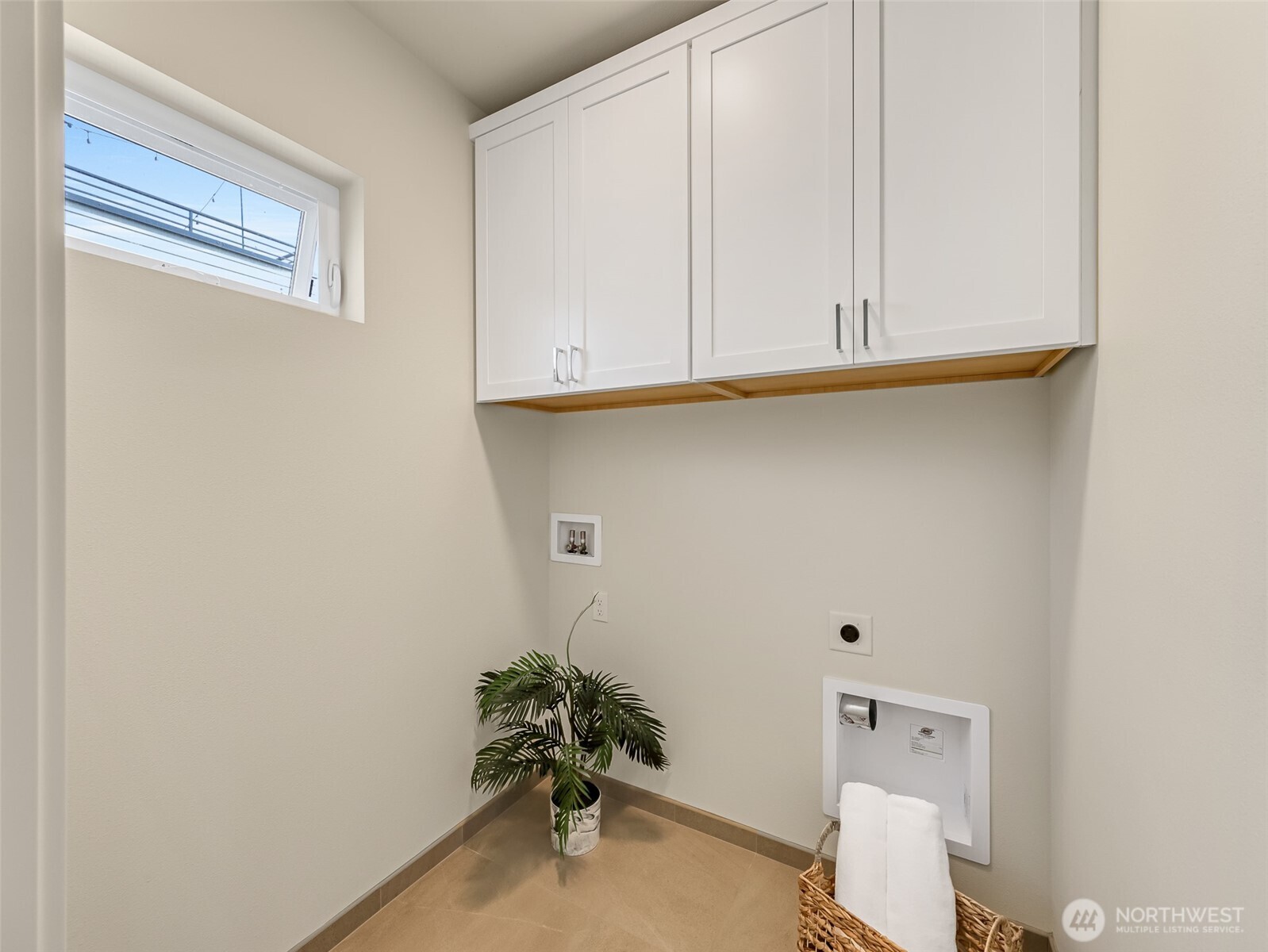 1410 N 47th Street B Property Photo 33