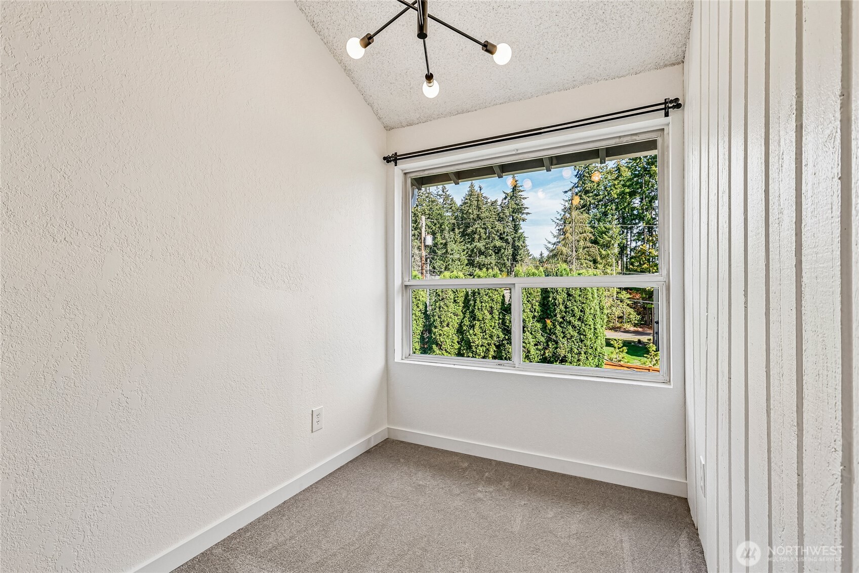 13530 Meridian Avenue Property Photo 5