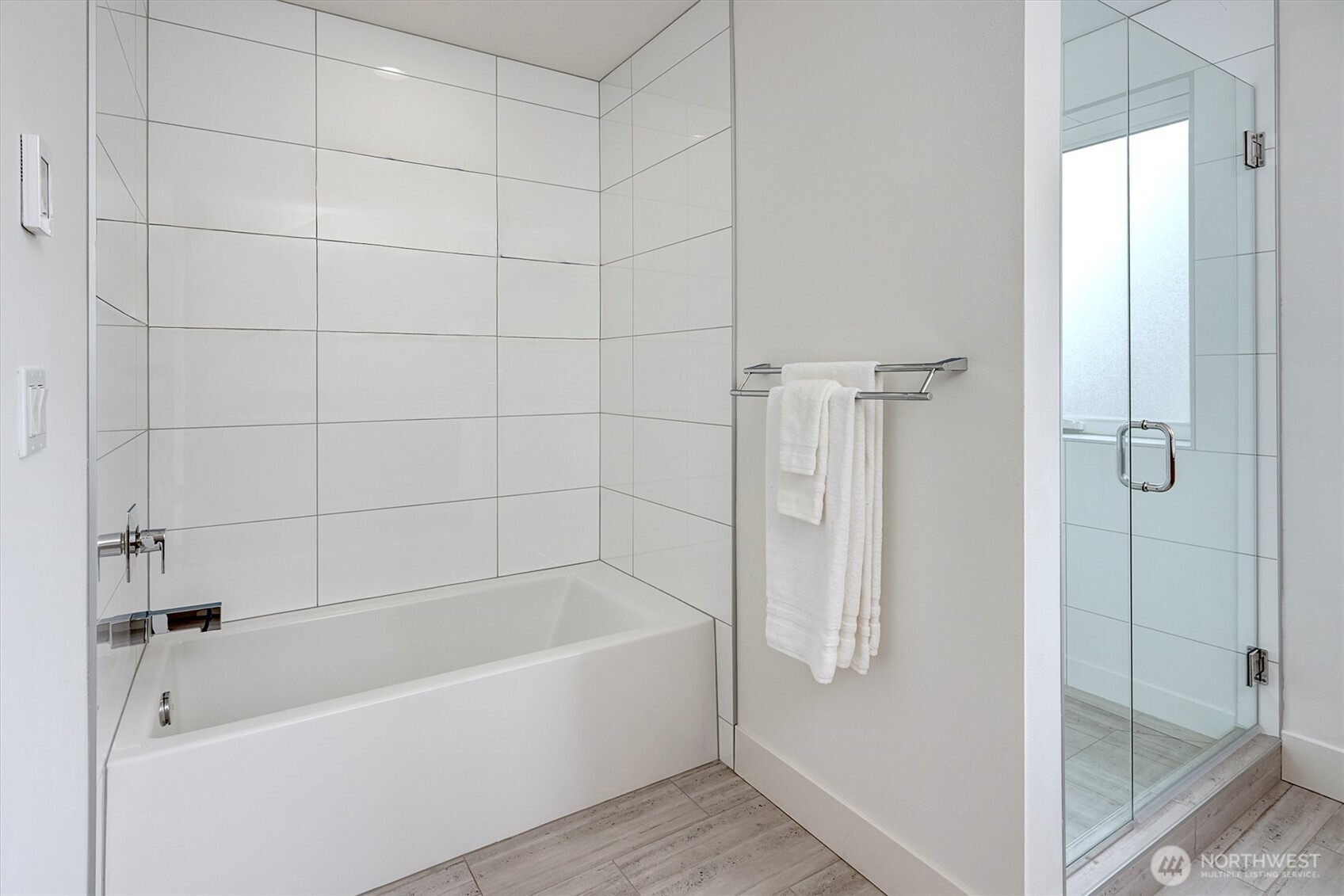 4274 Ne 50th Street Property Photo 24