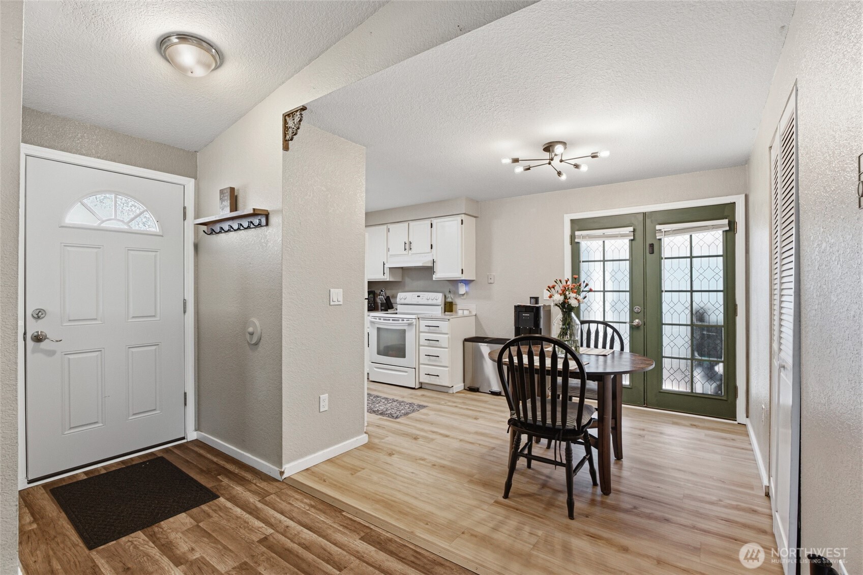 705 Lucerne Lane Property Photo 14