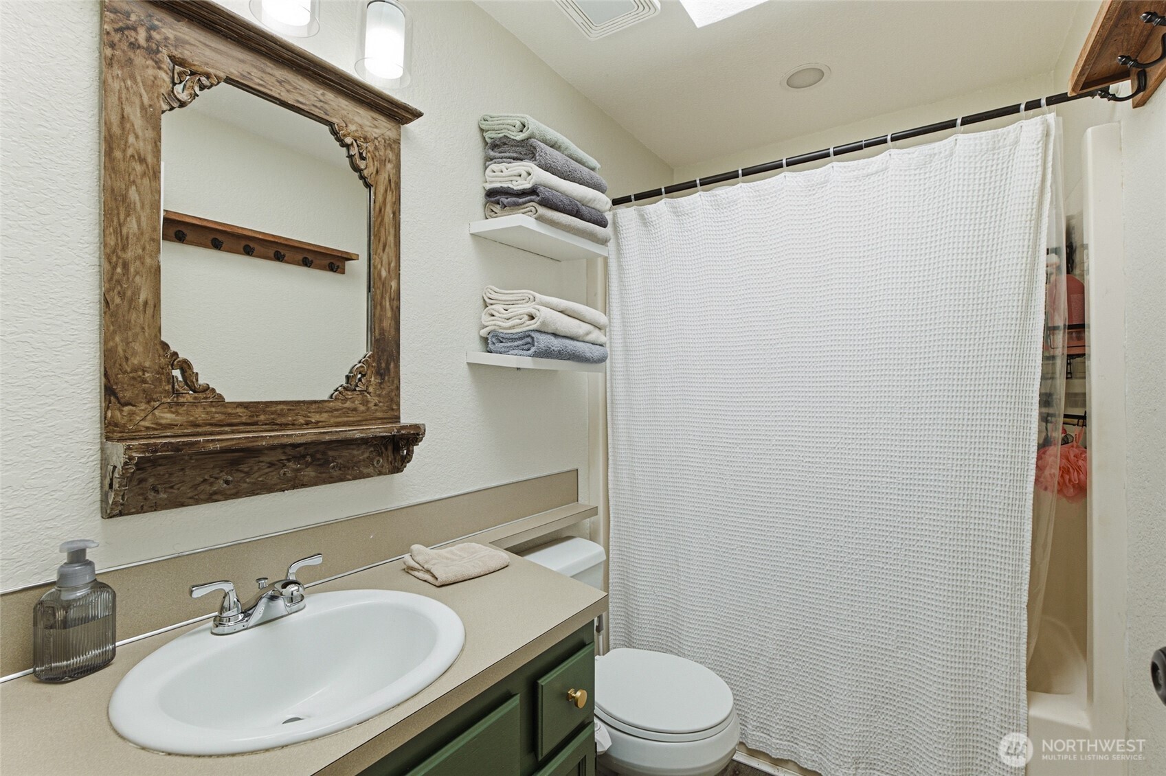 705 Lucerne Lane Property Photo 24