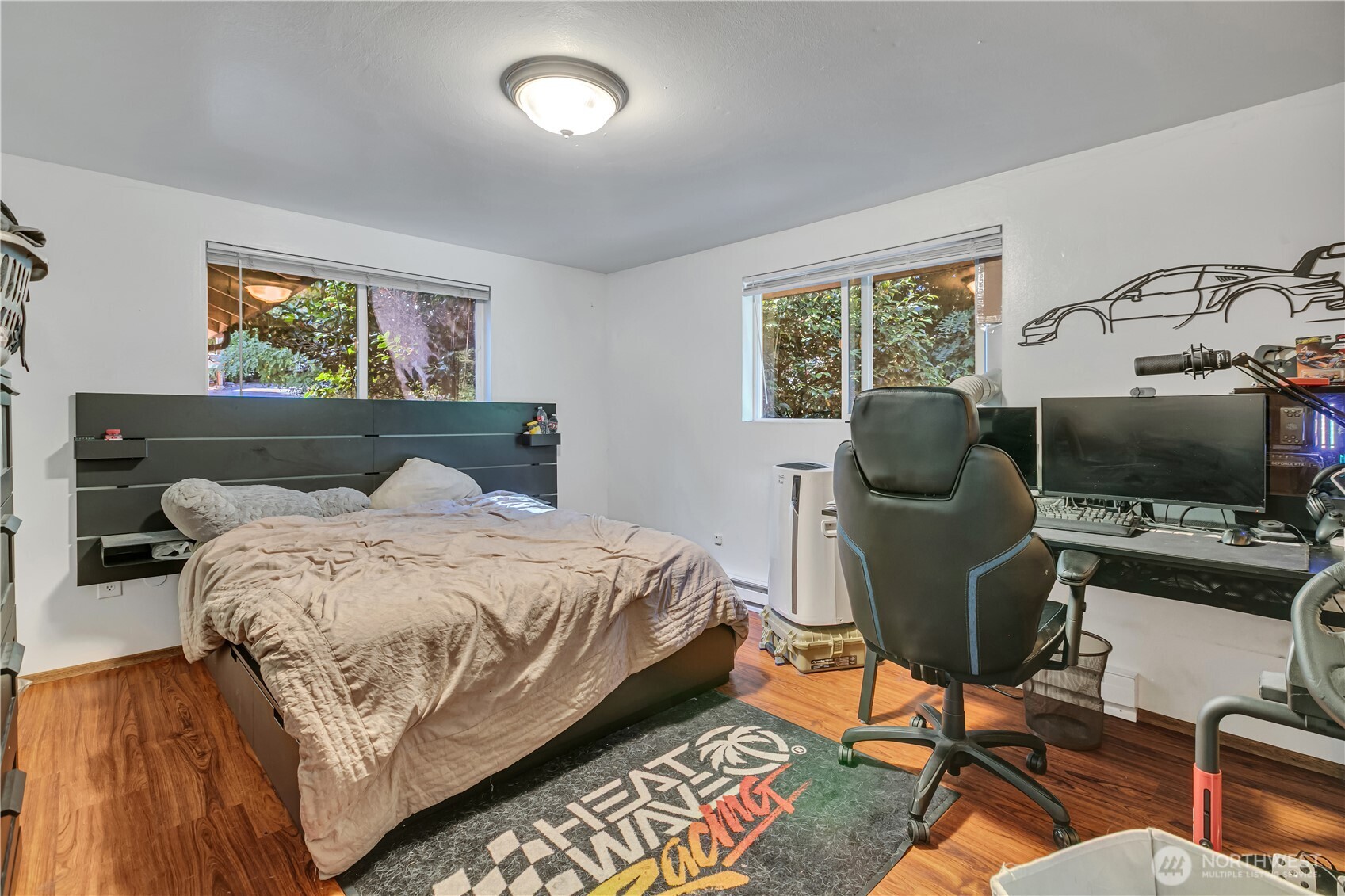13403 Redmond Way Property Photo 10