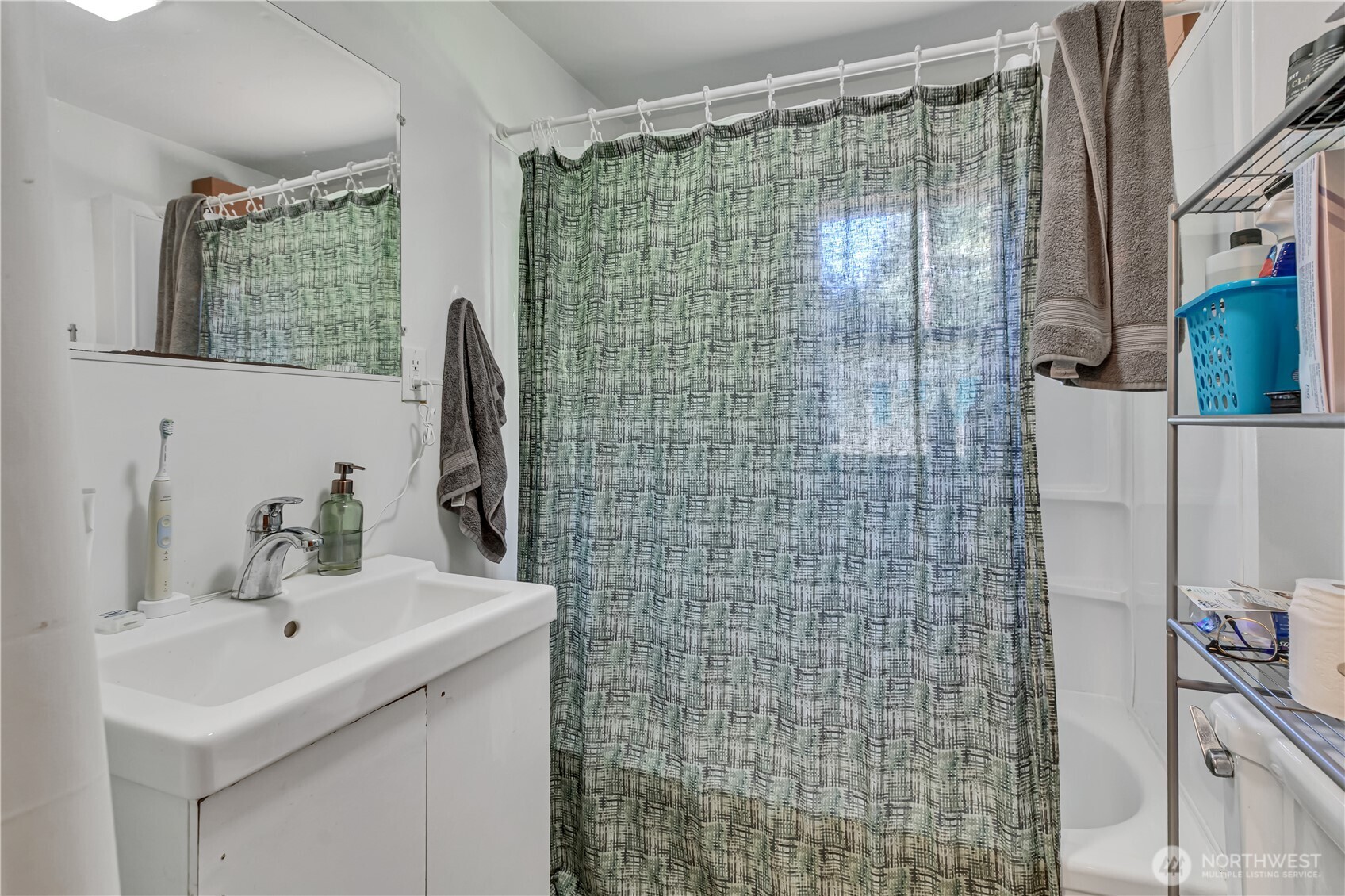 13403 Redmond Way Property Photo 13