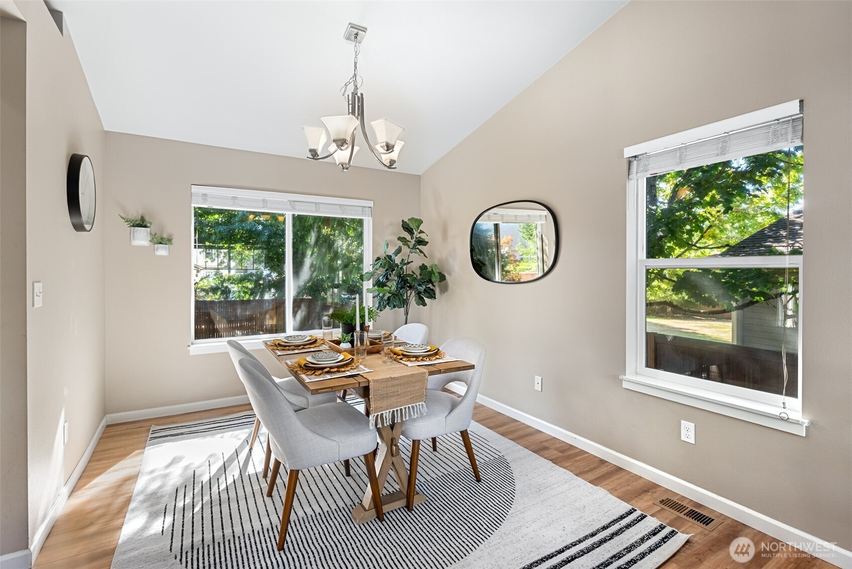 5022 146th Street Property Photo 5