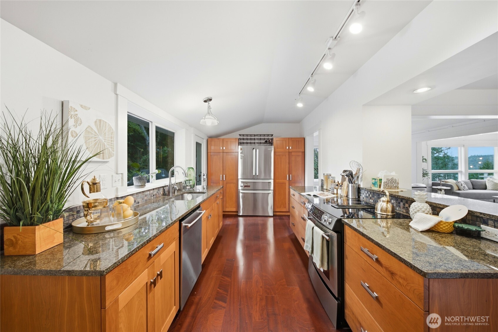 12015 Exeter Avenue Property Photo 14