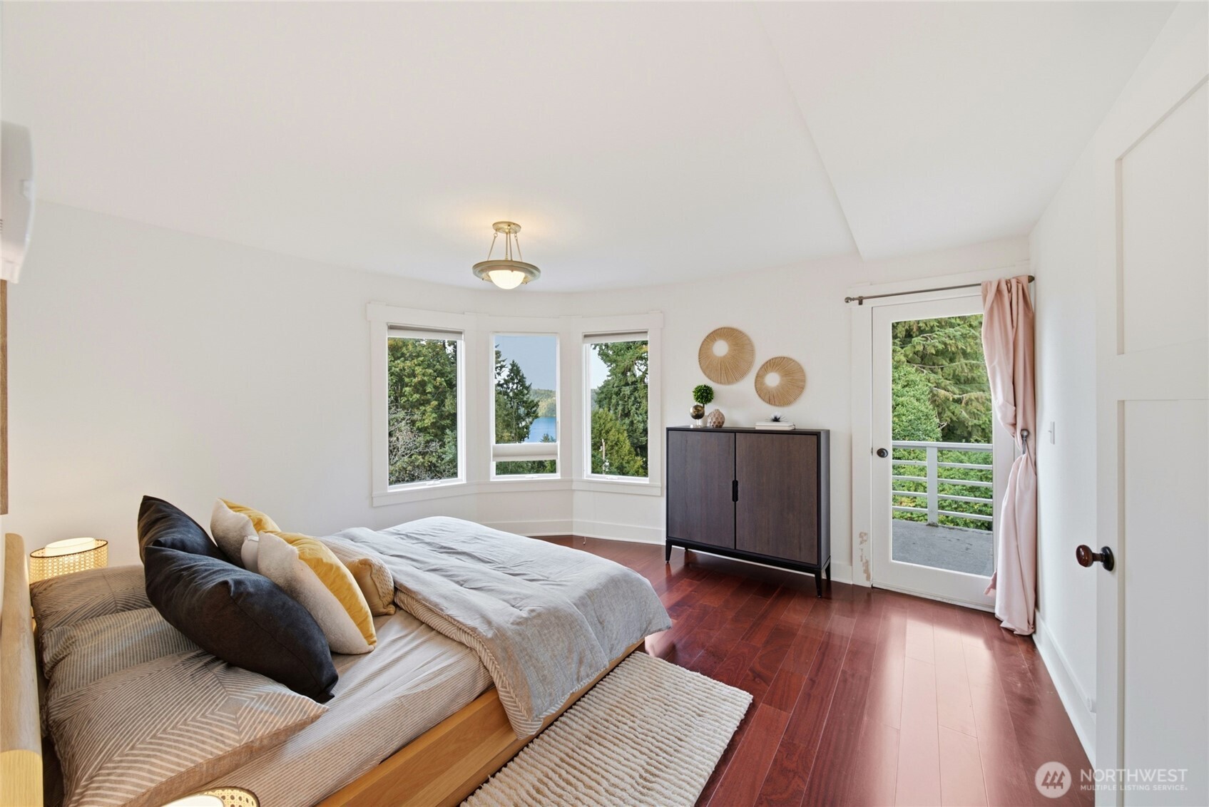 12015 Exeter Avenue Property Photo 17