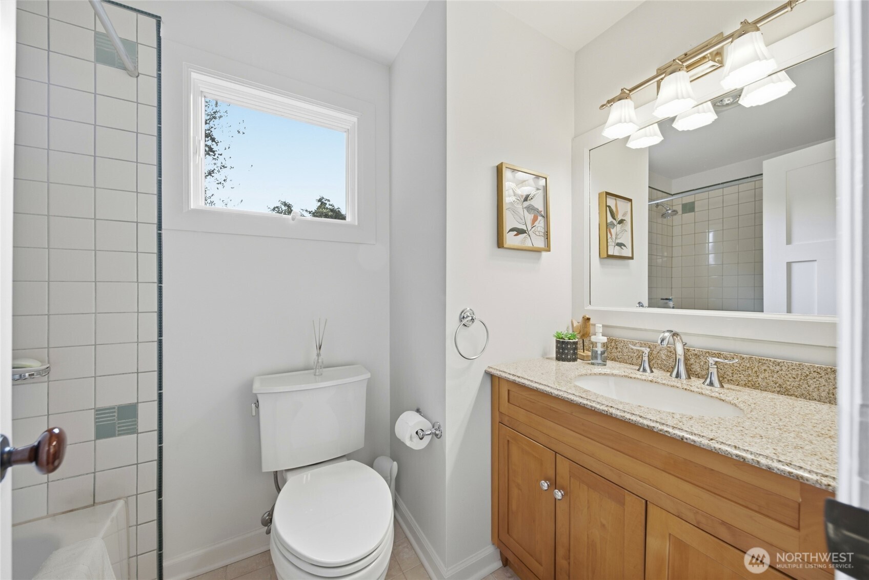 12015 Exeter Avenue Property Photo 21
