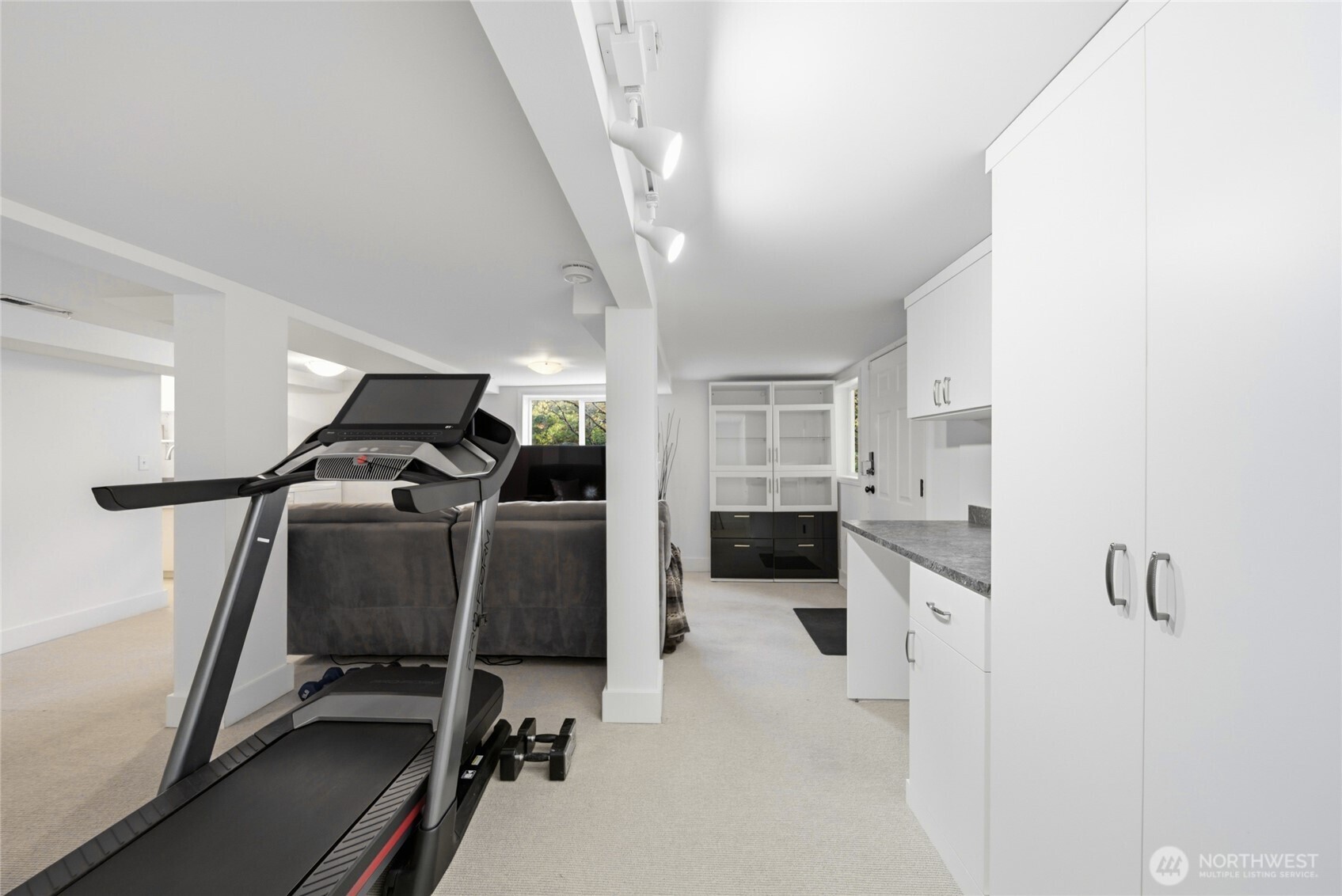12015 Exeter Avenue Property Photo 31