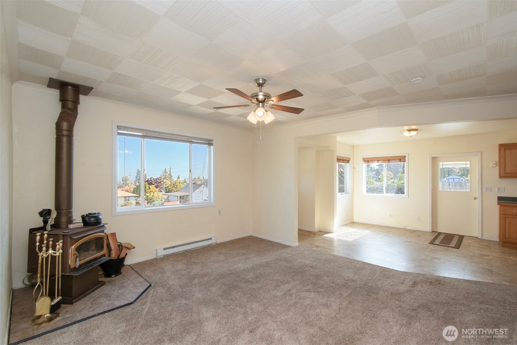 1026 E Sixth Street Property Photo 6