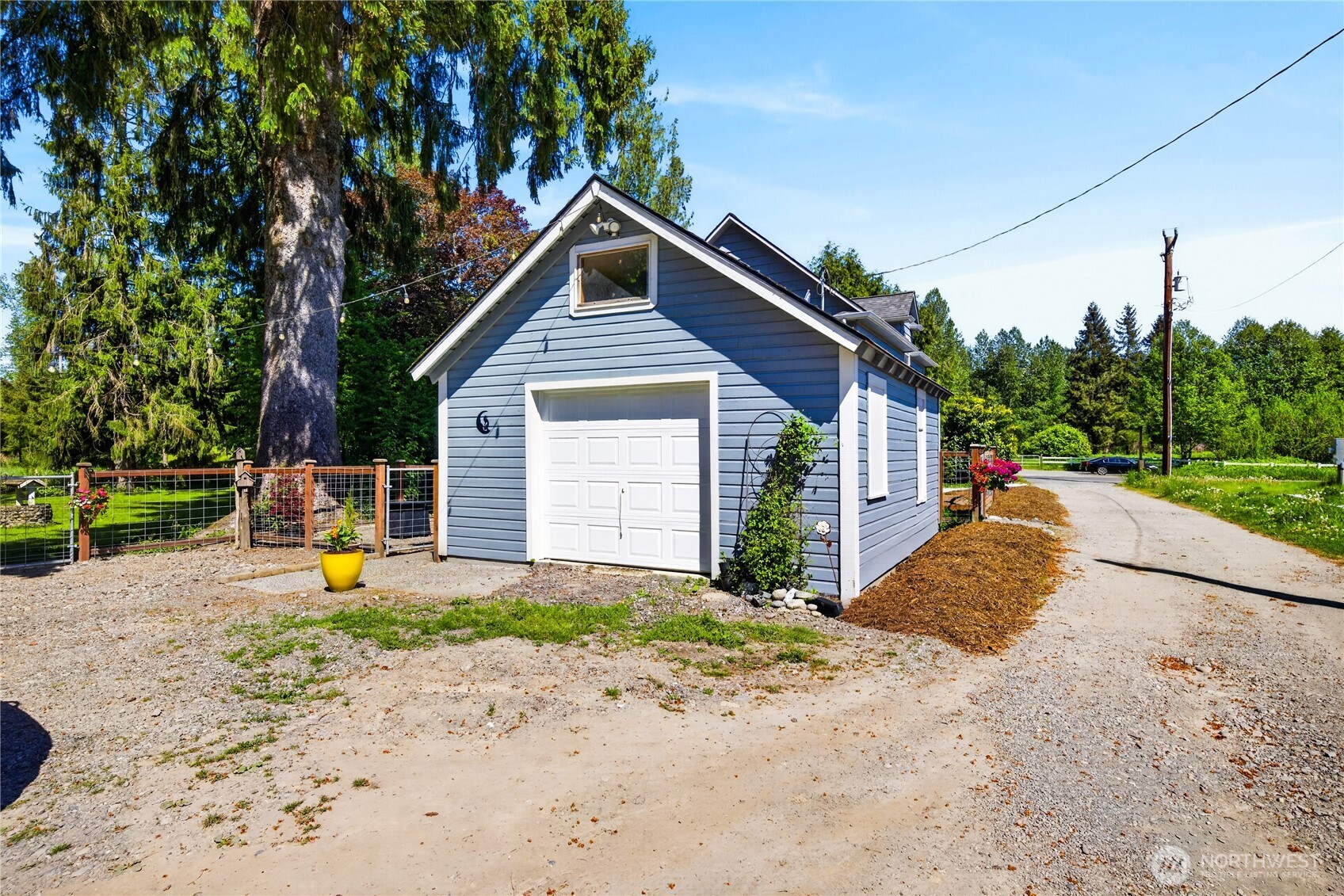 2115 Valley Highway Property Photo 36