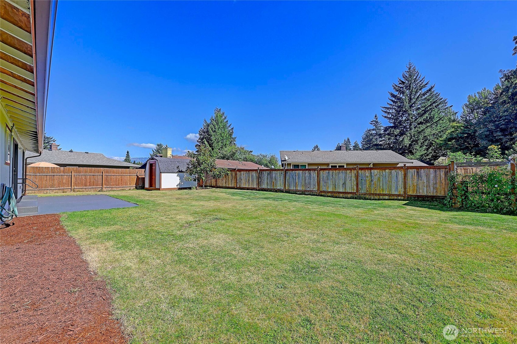 525 N Alcazar Avenue Property Photo 7