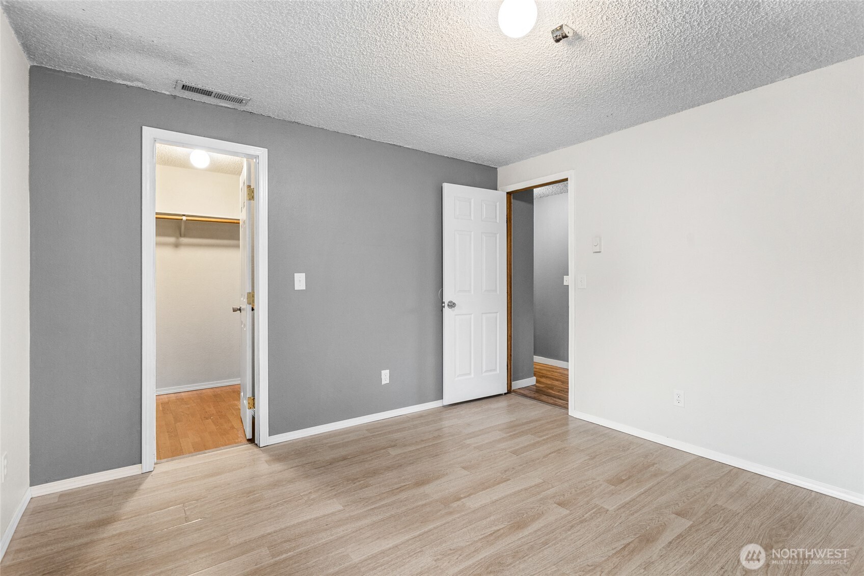 1711 S 66th Avenue Property Photo 18