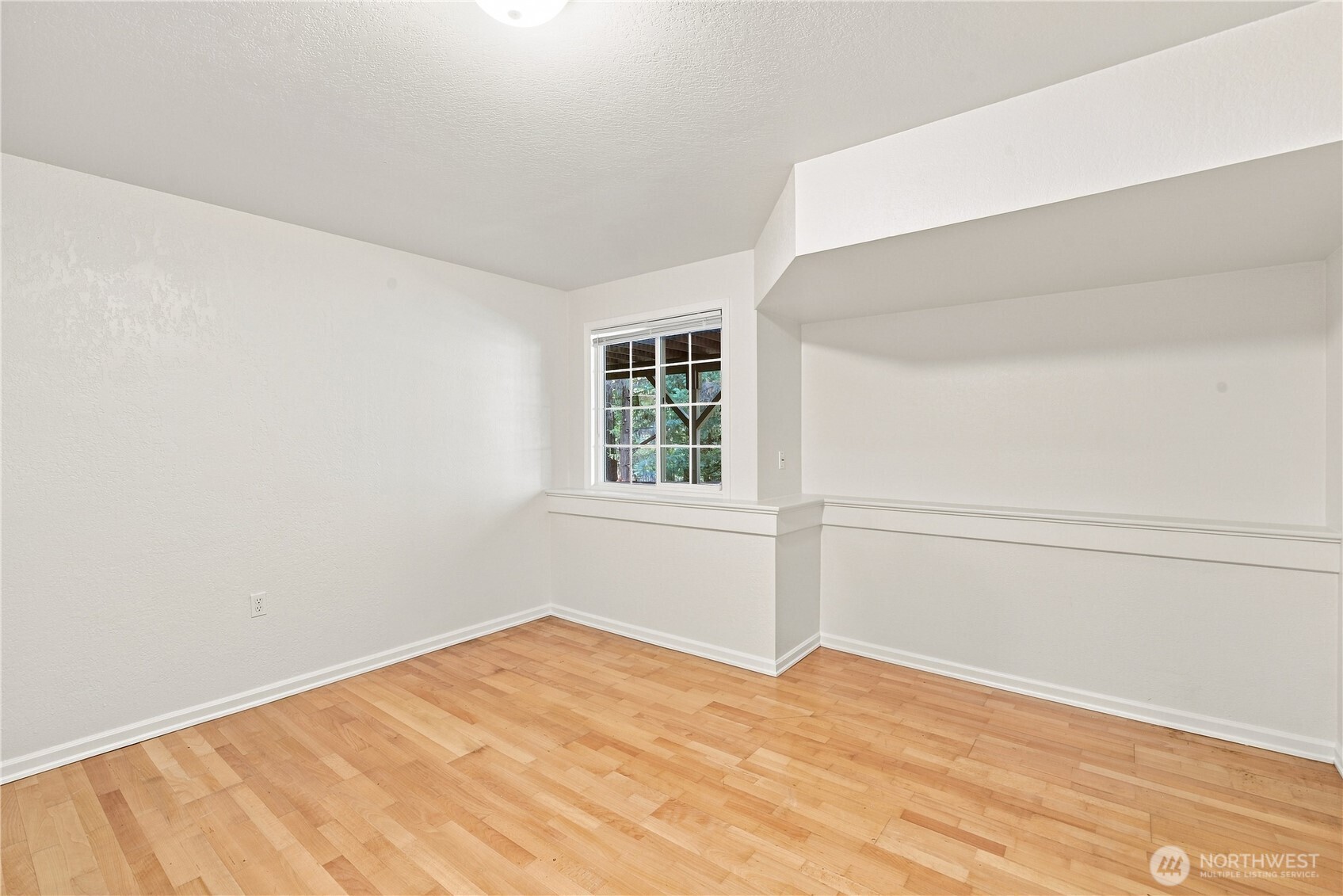 1218 209th Avenue B Property Photo 7