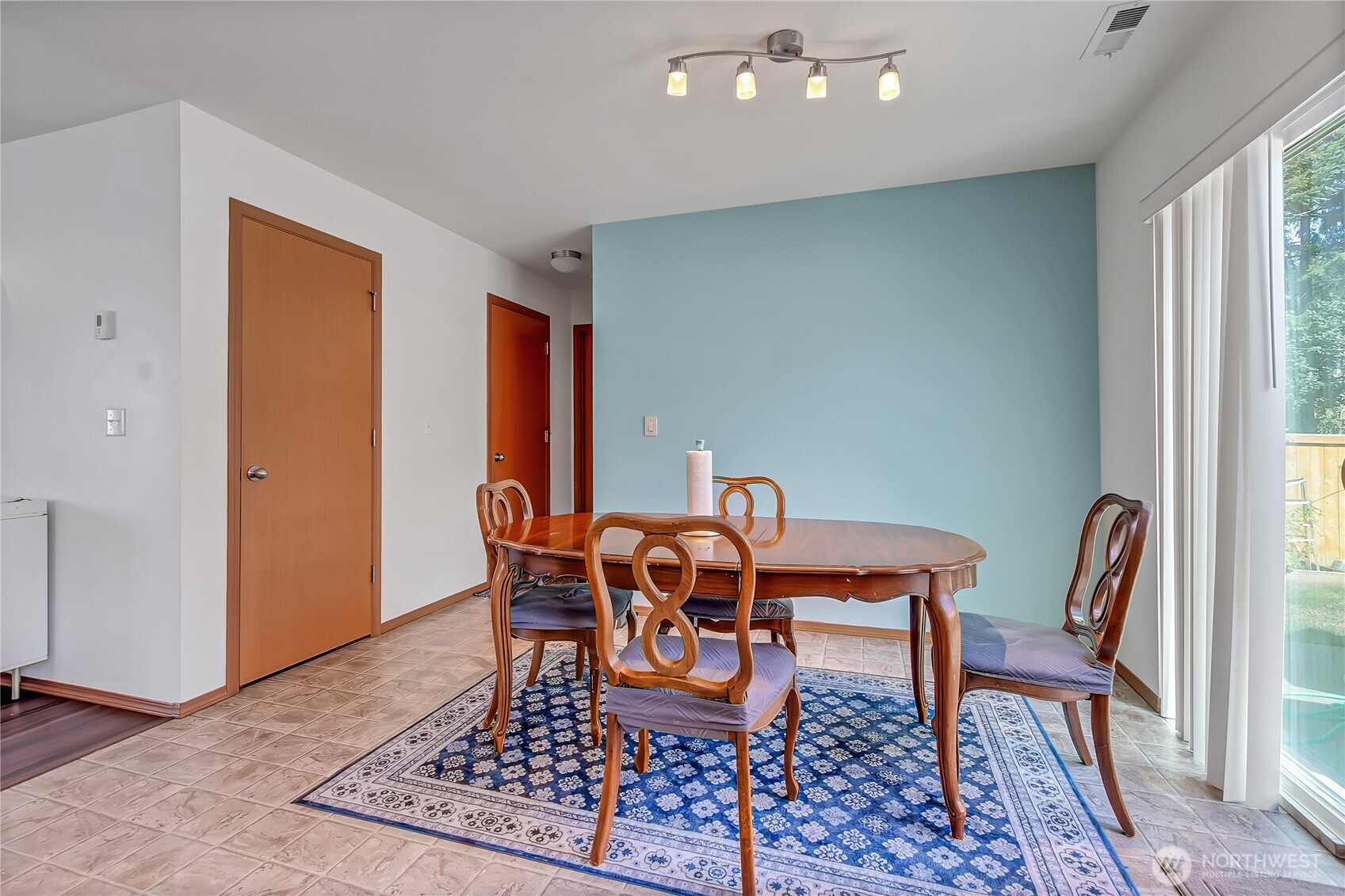 29704 217th Place Property Photo 5