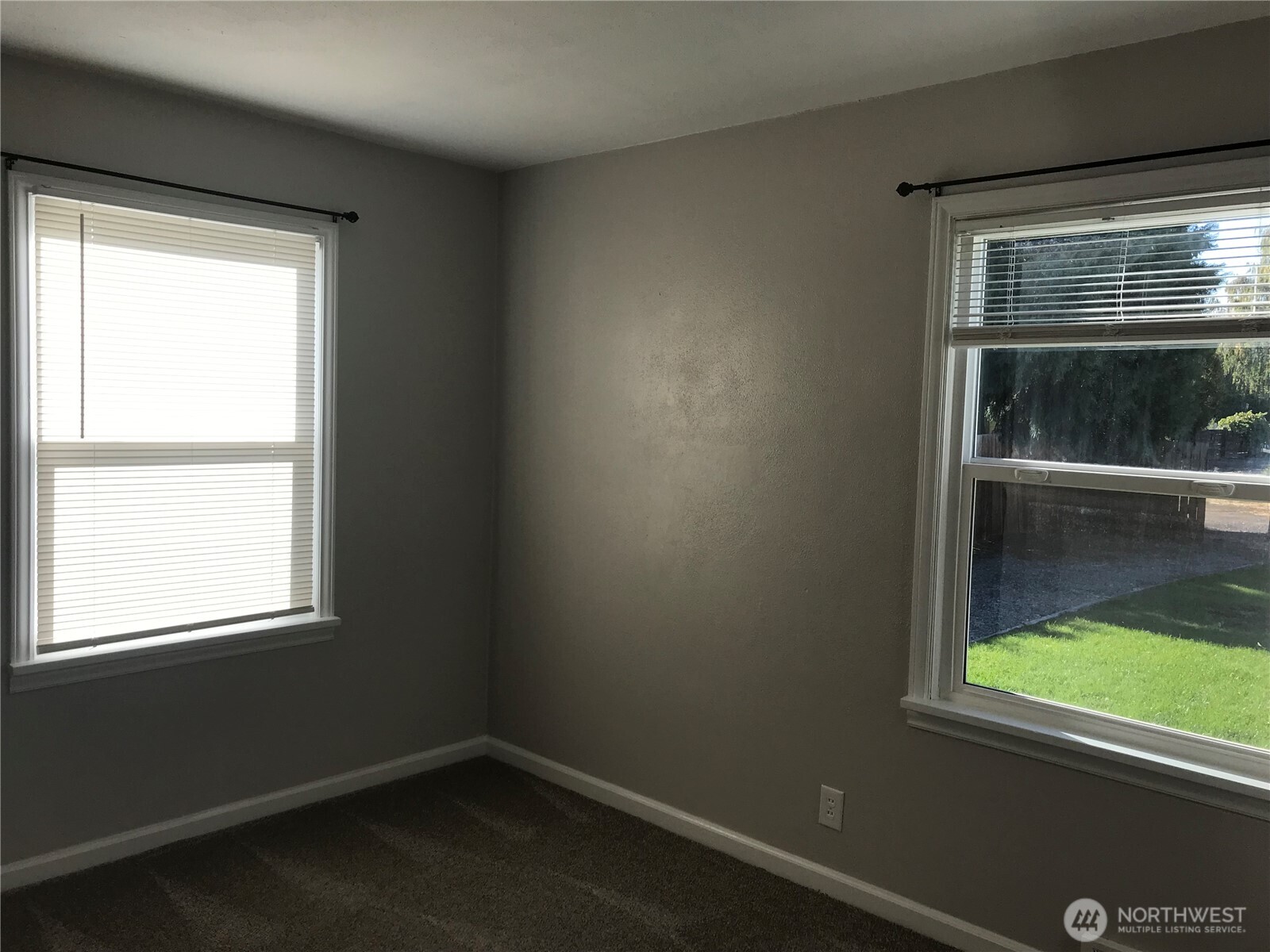 1033 Tyler Street Property Photo 10