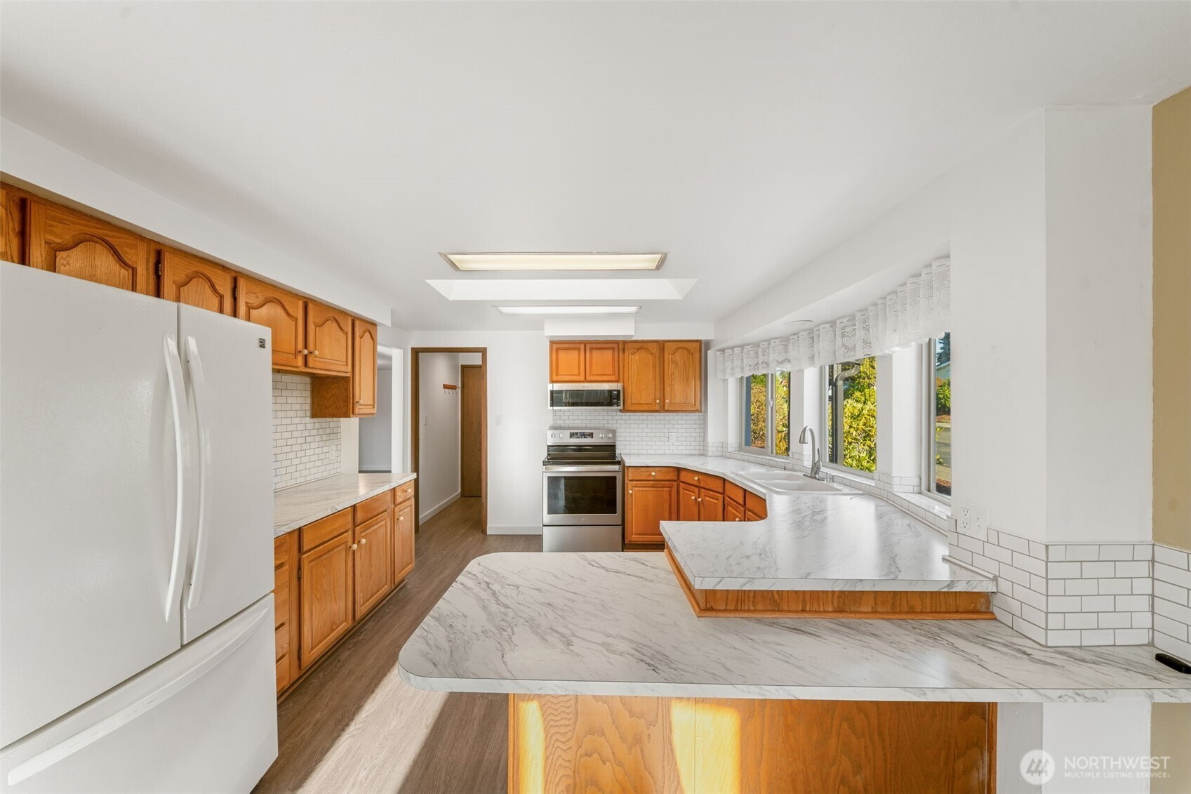 706 Dennis Street 11 Property Photo 11