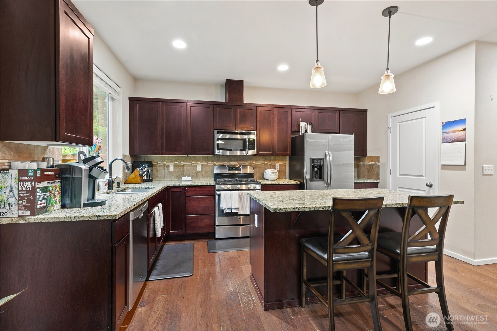 7911 49th Street Property Photo 4