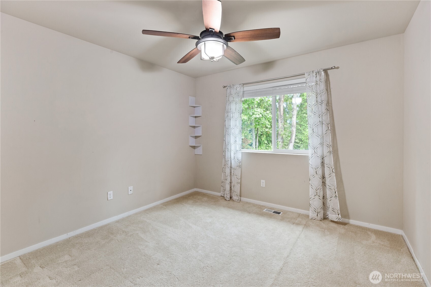 7911 49th Street Property Photo 18